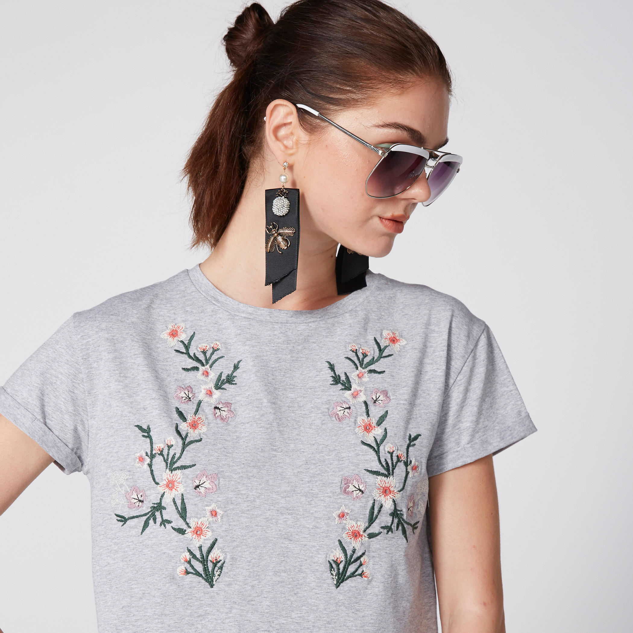 Embroidered Round Neck T-Shirt with Short Sleeves-women-clothing-tshirts-image-1