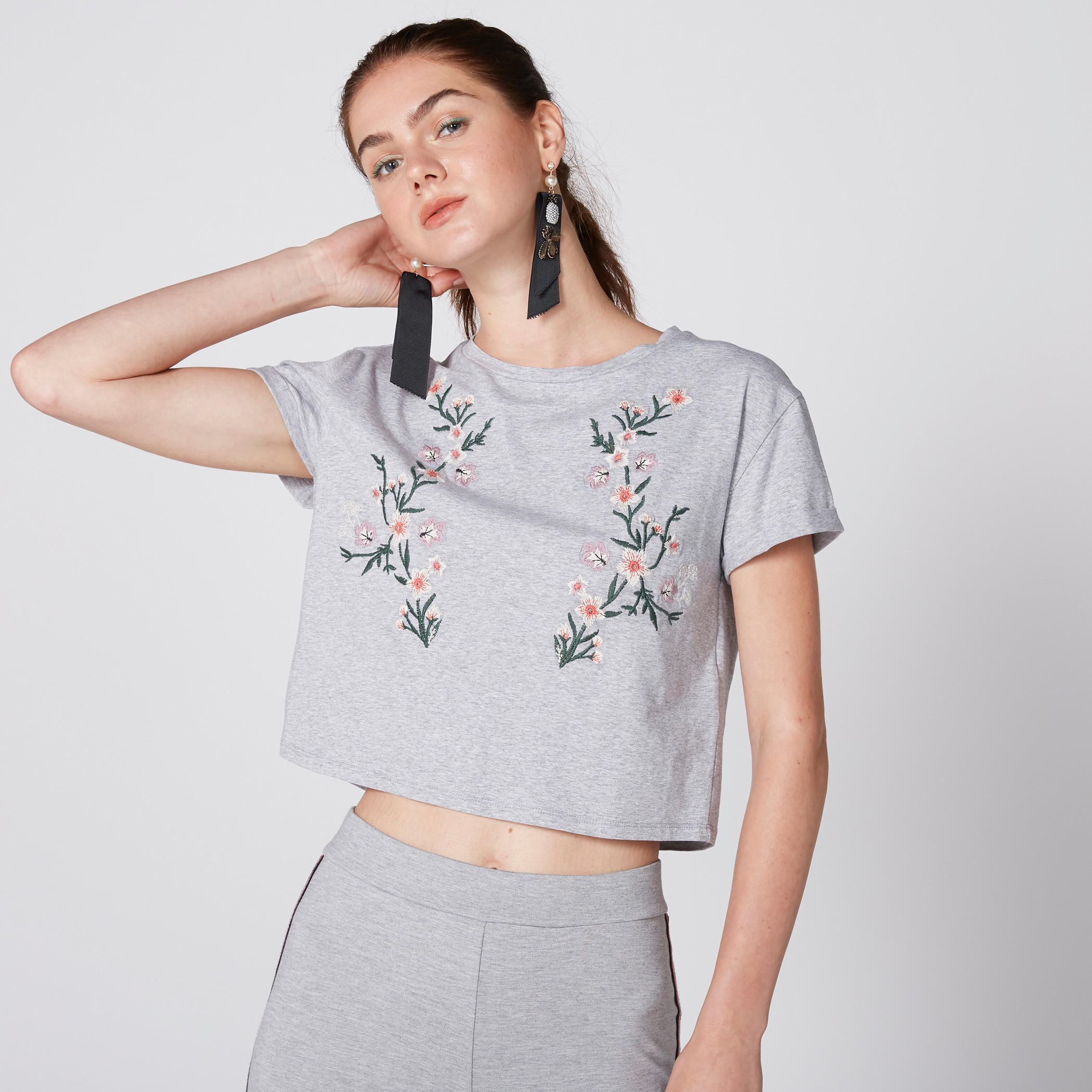 Embroidered Round Neck T-Shirt with Short Sleeves-women-clothing-tshirts-image-2