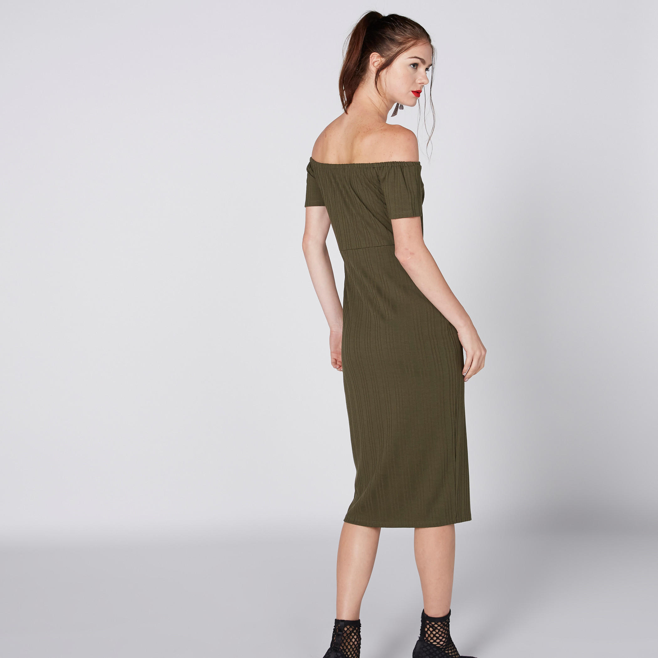 فستان مضلّع متوسط الطول بأكتاف مكشوفة وسحّاب إغلاق-women-clothing-dresses-image-3