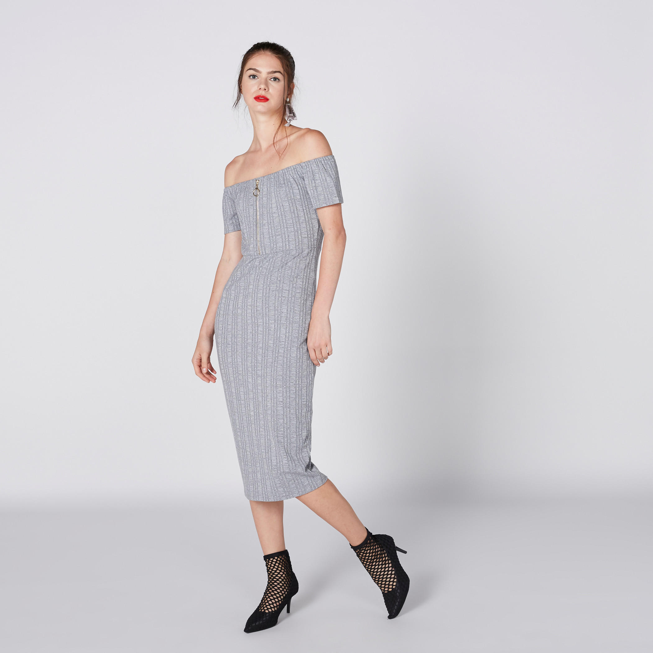 فستان مضلّع متوسط الطول بأكتاف مكشوفة وسحّاب إغلاق-women-clothing-dresses-image-3