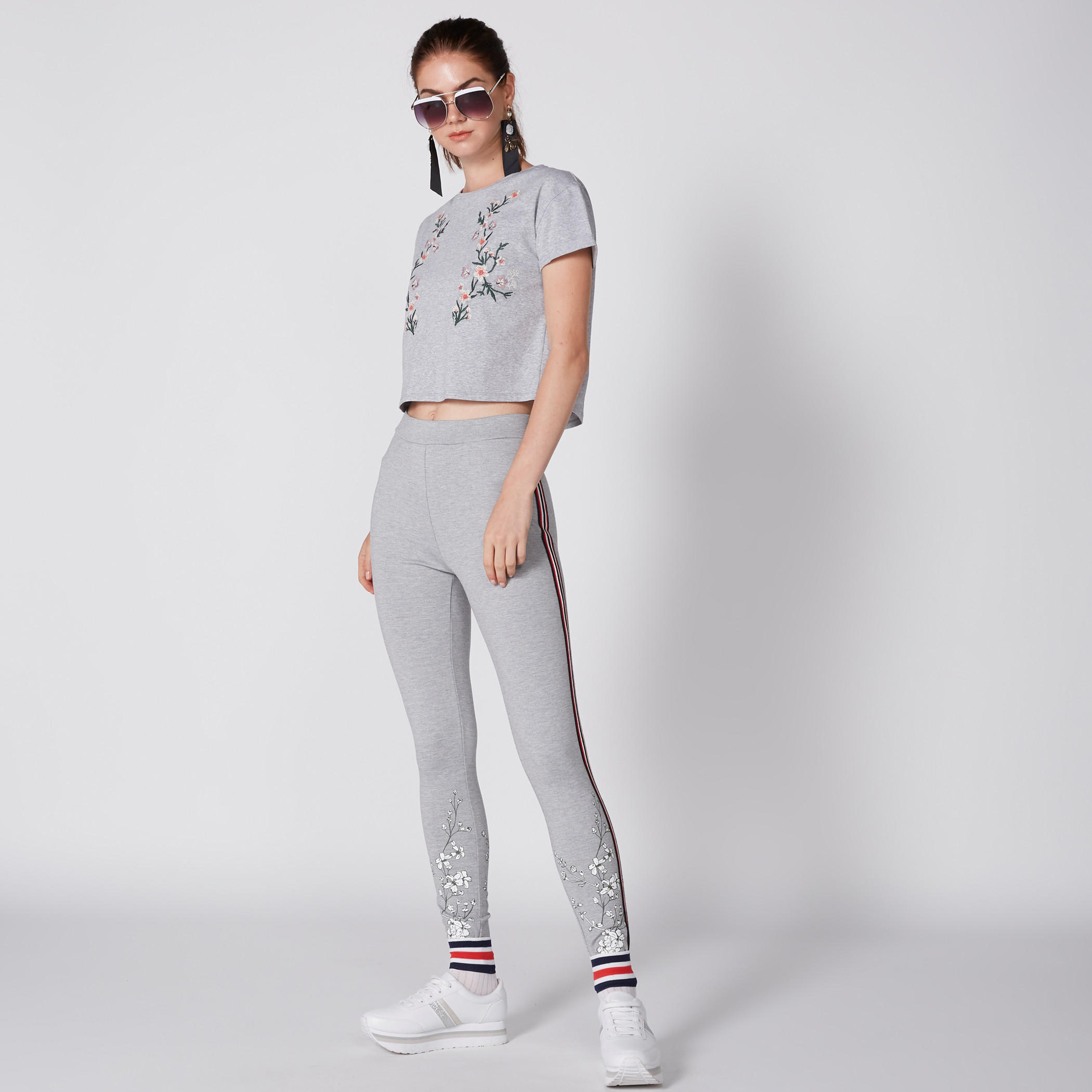 بنطال ليقنز طويل بطبعات-women-clothing-bottoms-leggings-image-1