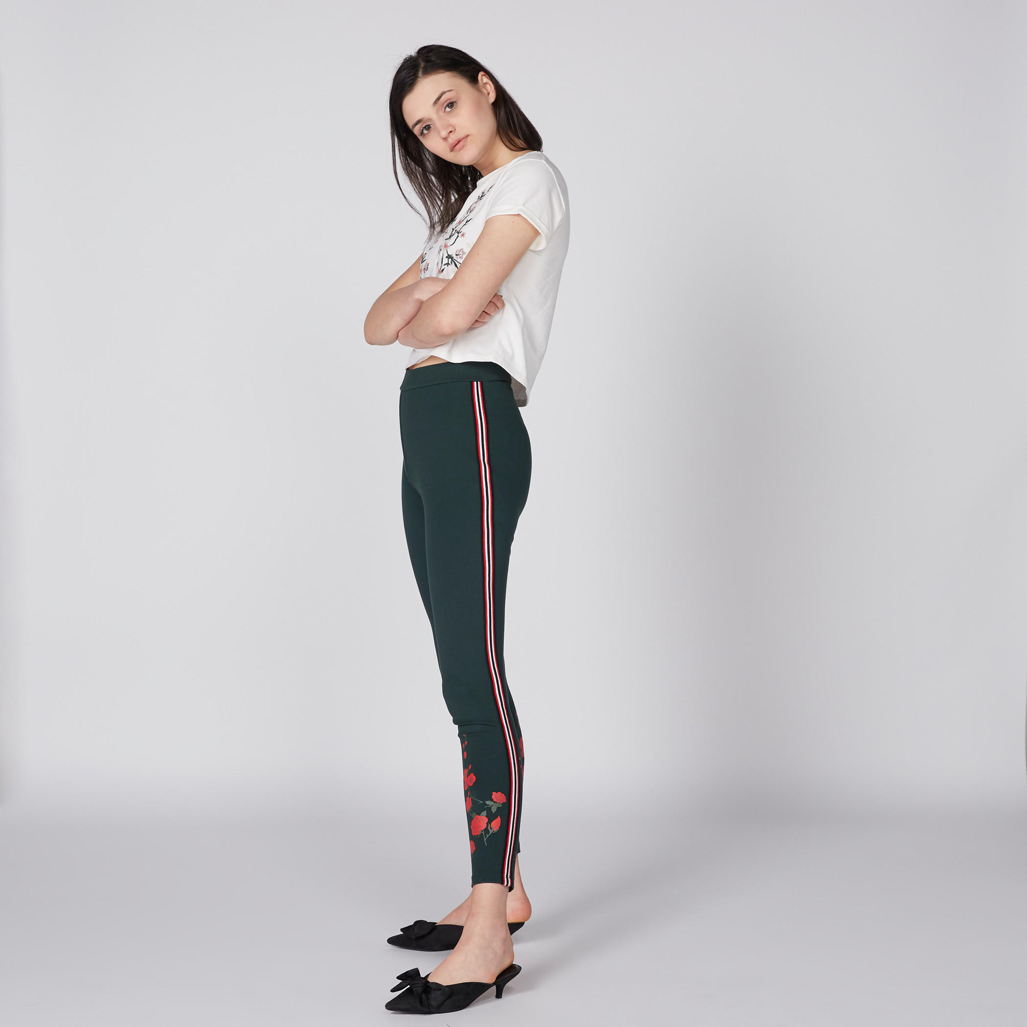 بنطال ليقنز طويل بخصر مطّاطي وطبعات-women-clothing-bottoms-leggings-image-2