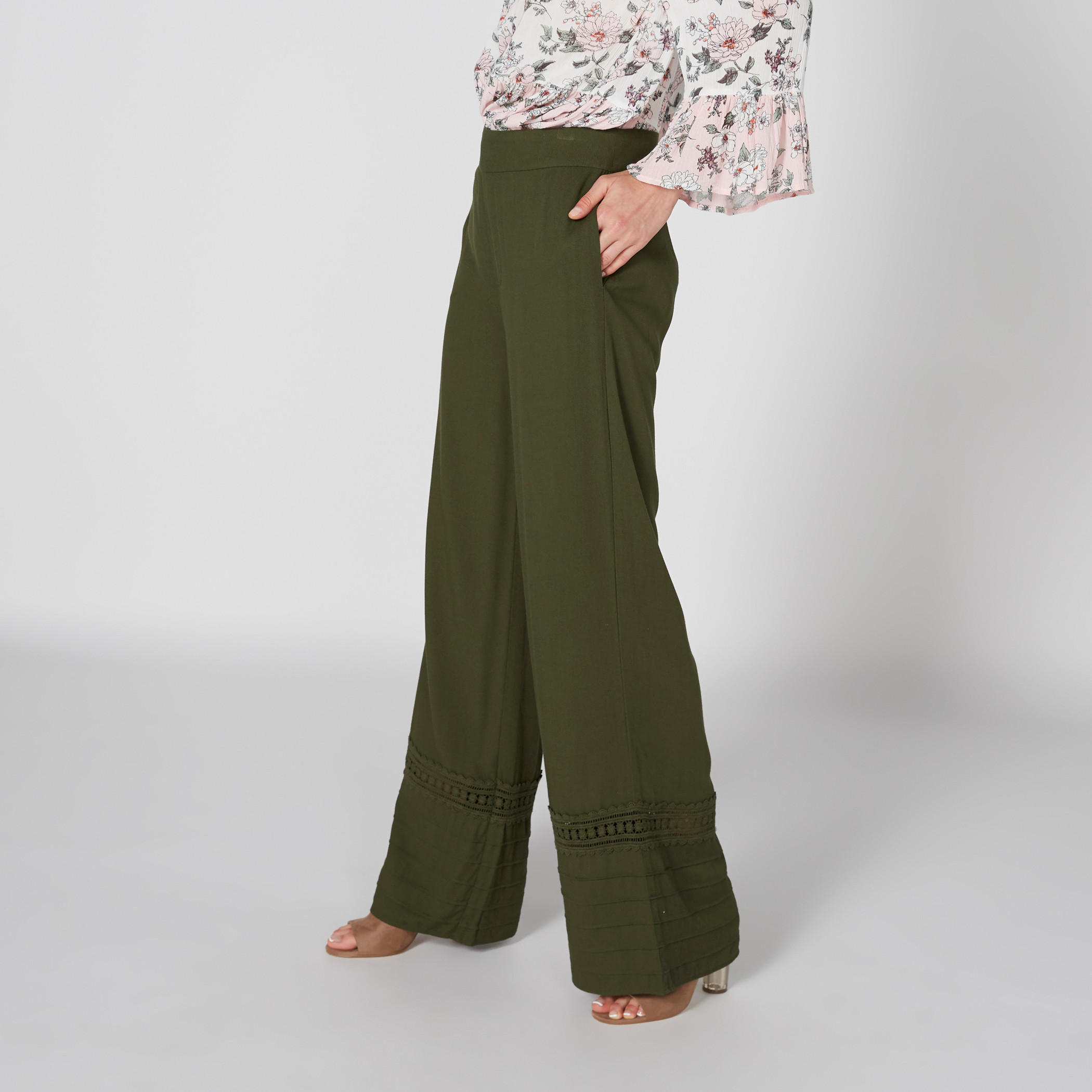بنطال بالازو طويل بخصر مطّاطي وتفاصيل دانتيل-women-clothing-bottoms-trousers-image-4