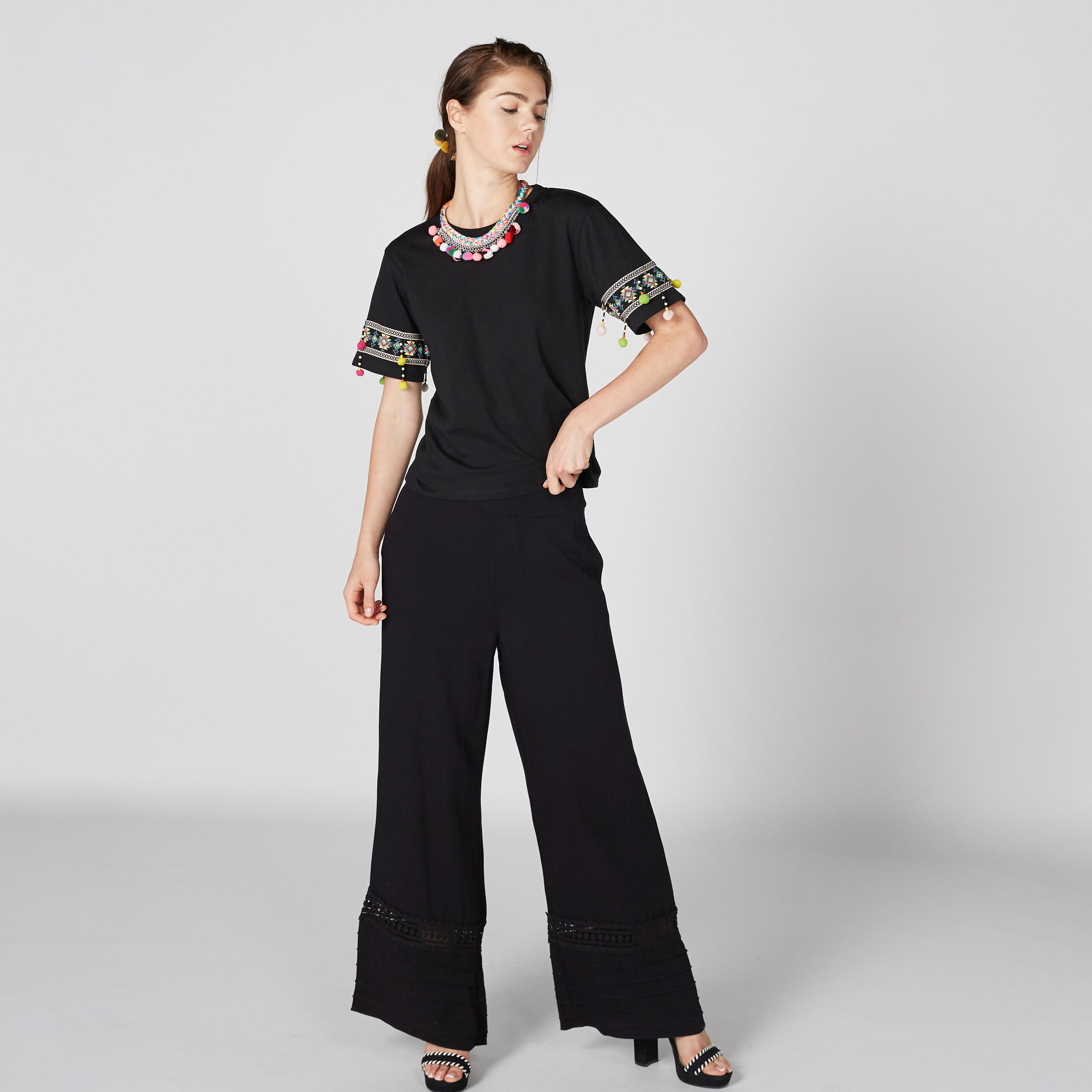 بنطال بالازو طويل بخصر مطّاطي وتفاصيل دانتيل-women-clothing-bottoms-trousers-image-1