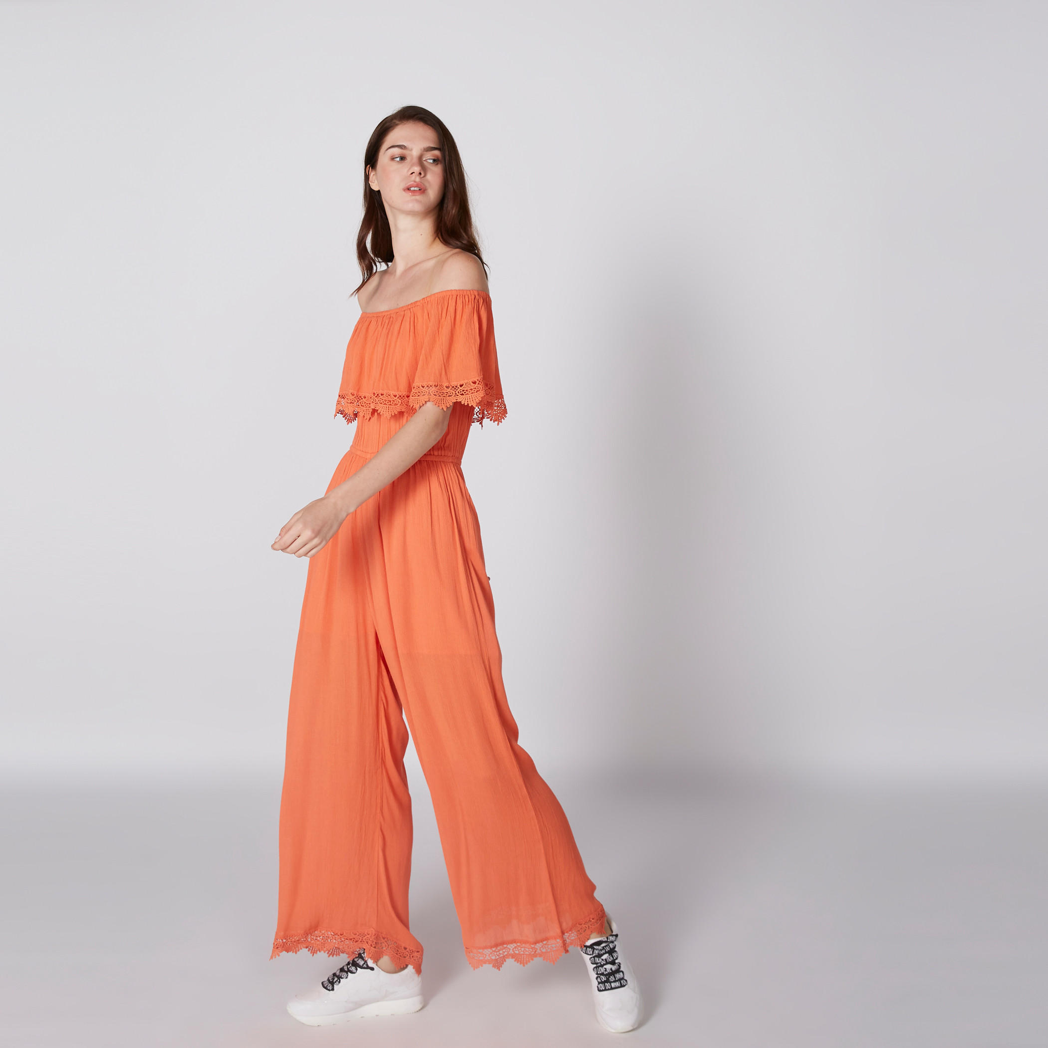 أفرول مكشوف الأكتاف بتفاصيل دانتيل-women-clothing-jumpsuits-image-3