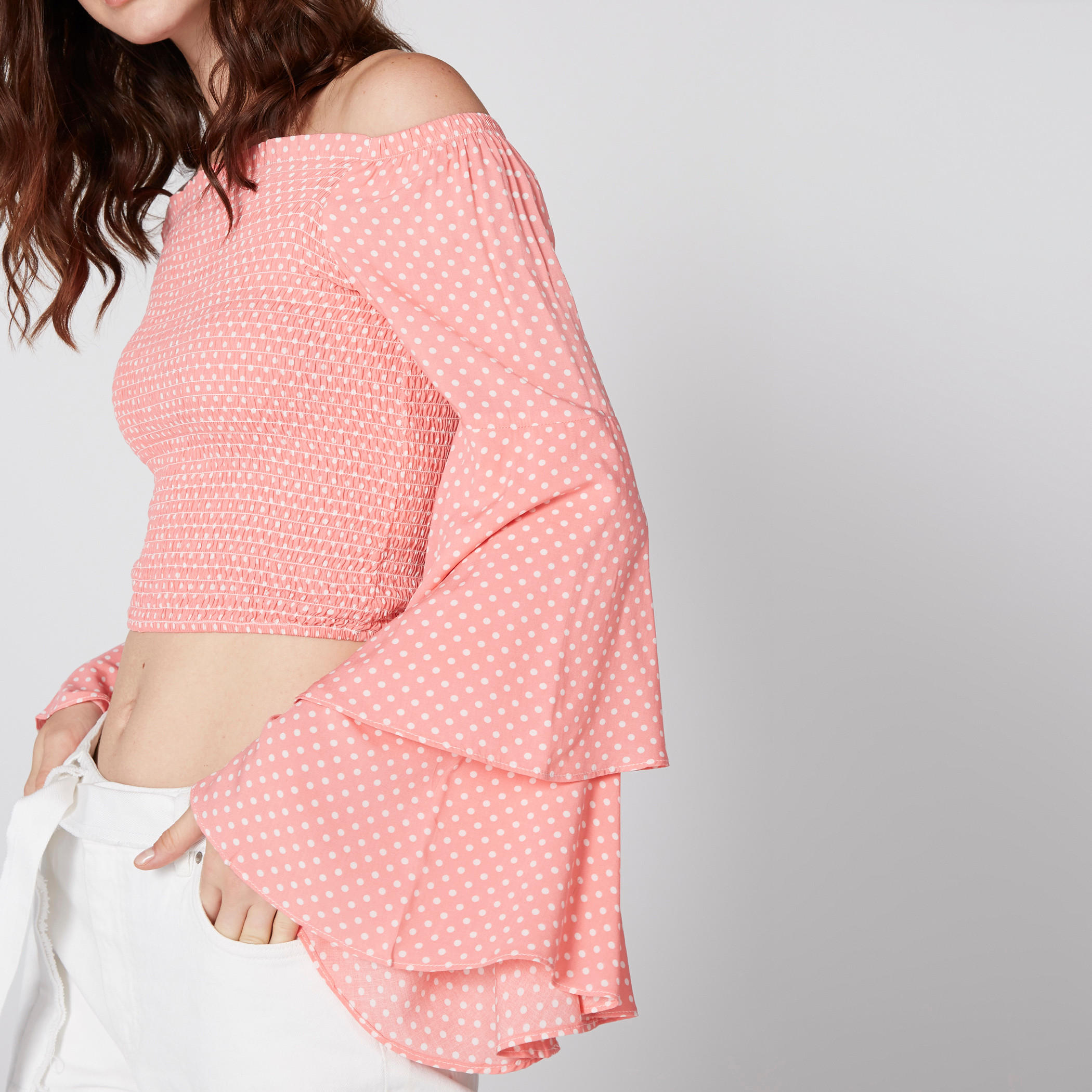 بلوزة قصيرة مكشوفة الأكتاف بأكمام طبقات واسعة وطبعات-women-clothing-shirtsandblouses-blouses-image-3