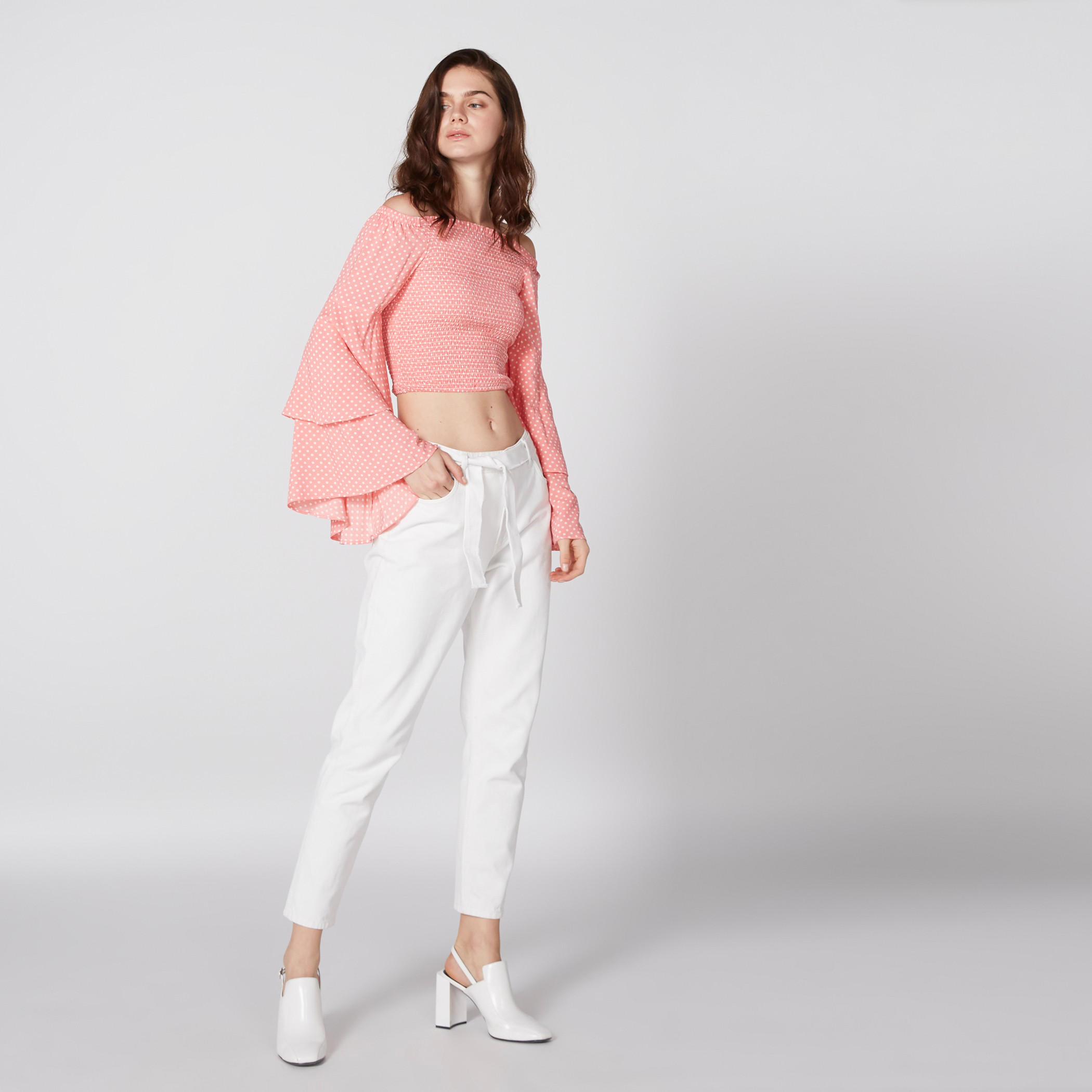 بلوزة قصيرة مكشوفة الأكتاف بأكمام طبقات واسعة وطبعات-women-clothing-shirtsandblouses-blouses-image-4
