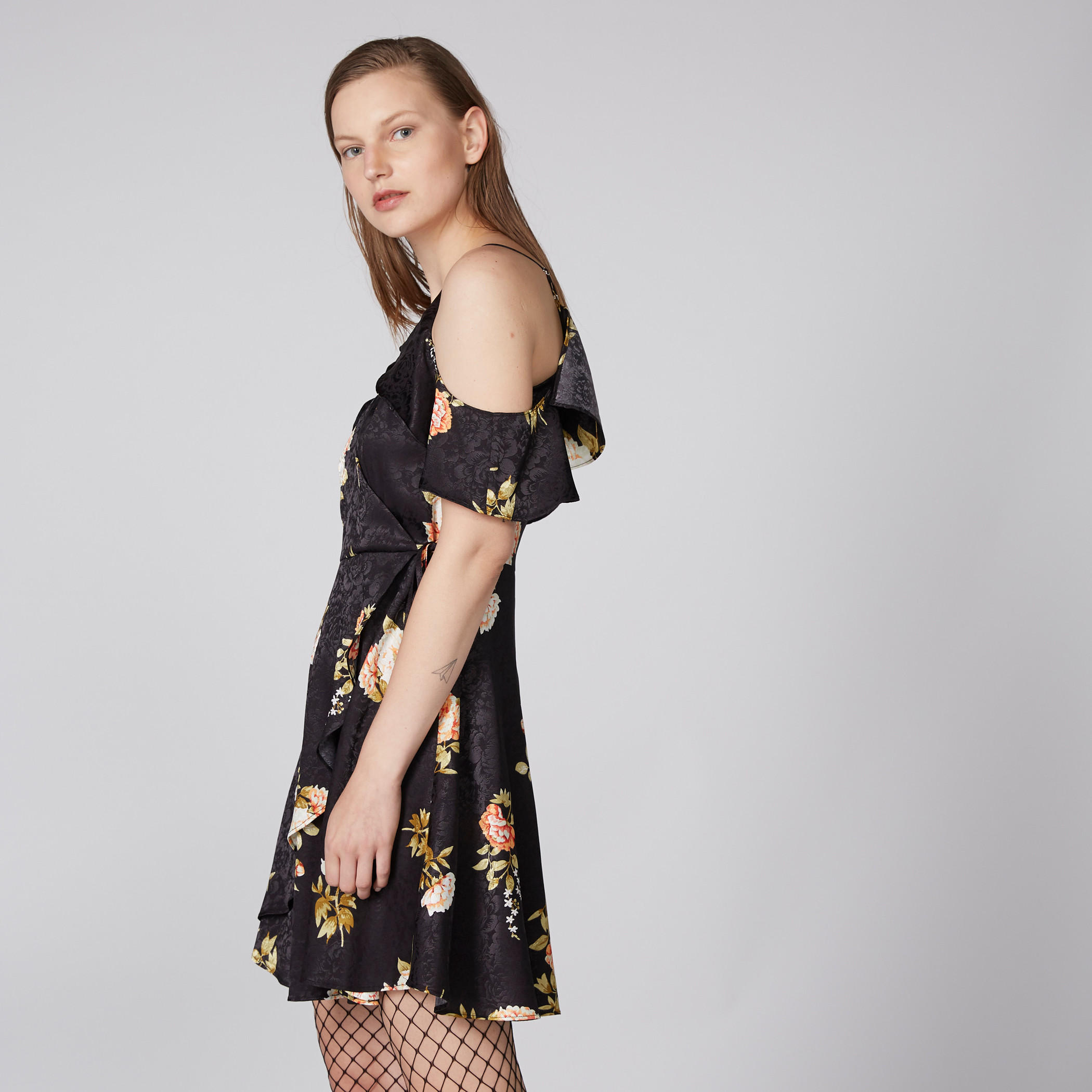 فستان مكشوف الأكتاف بطبعات أزهار-women-clothing-dresses-image-4