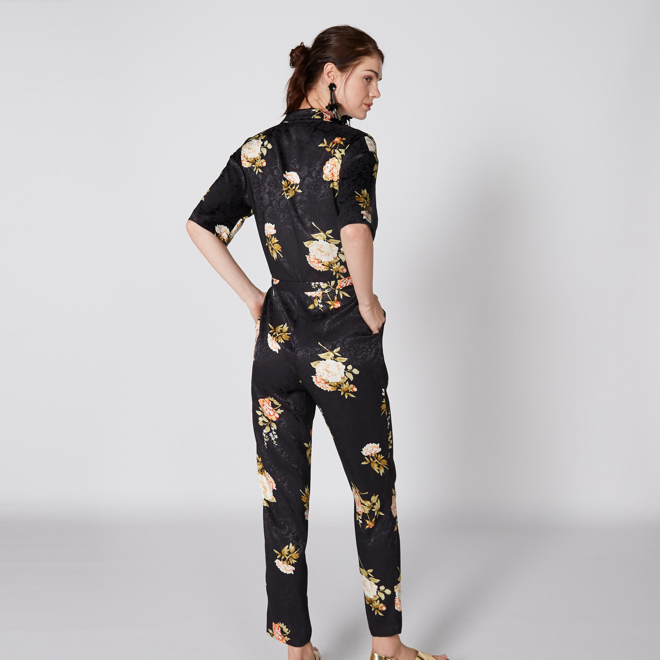 أفرول بطبعات وأكمام قصيرة وجيوب-women-clothing-jumpsuits-image-2