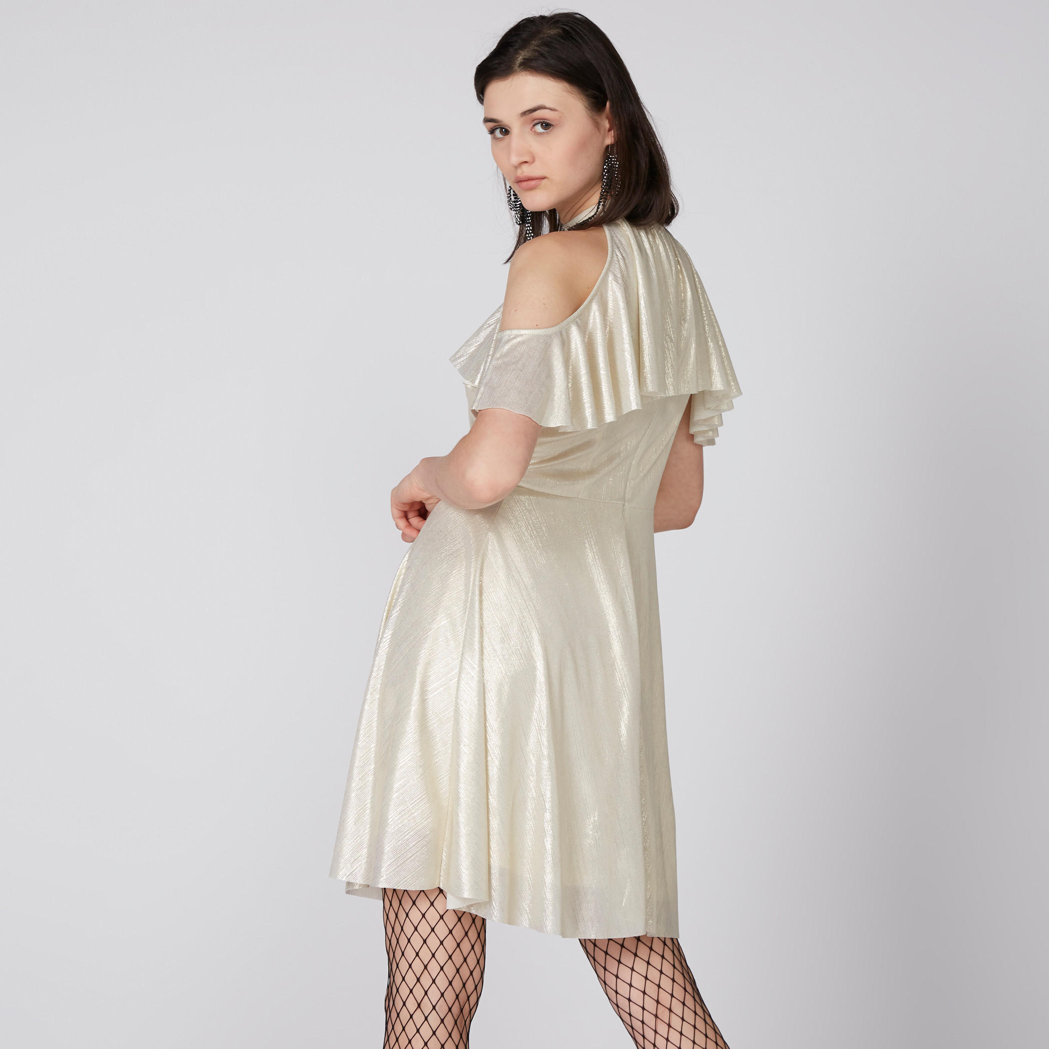 فستان متوسط الطول بأكتاف مكشوفة وياقة عالية-women-clothing-dresses-image-3