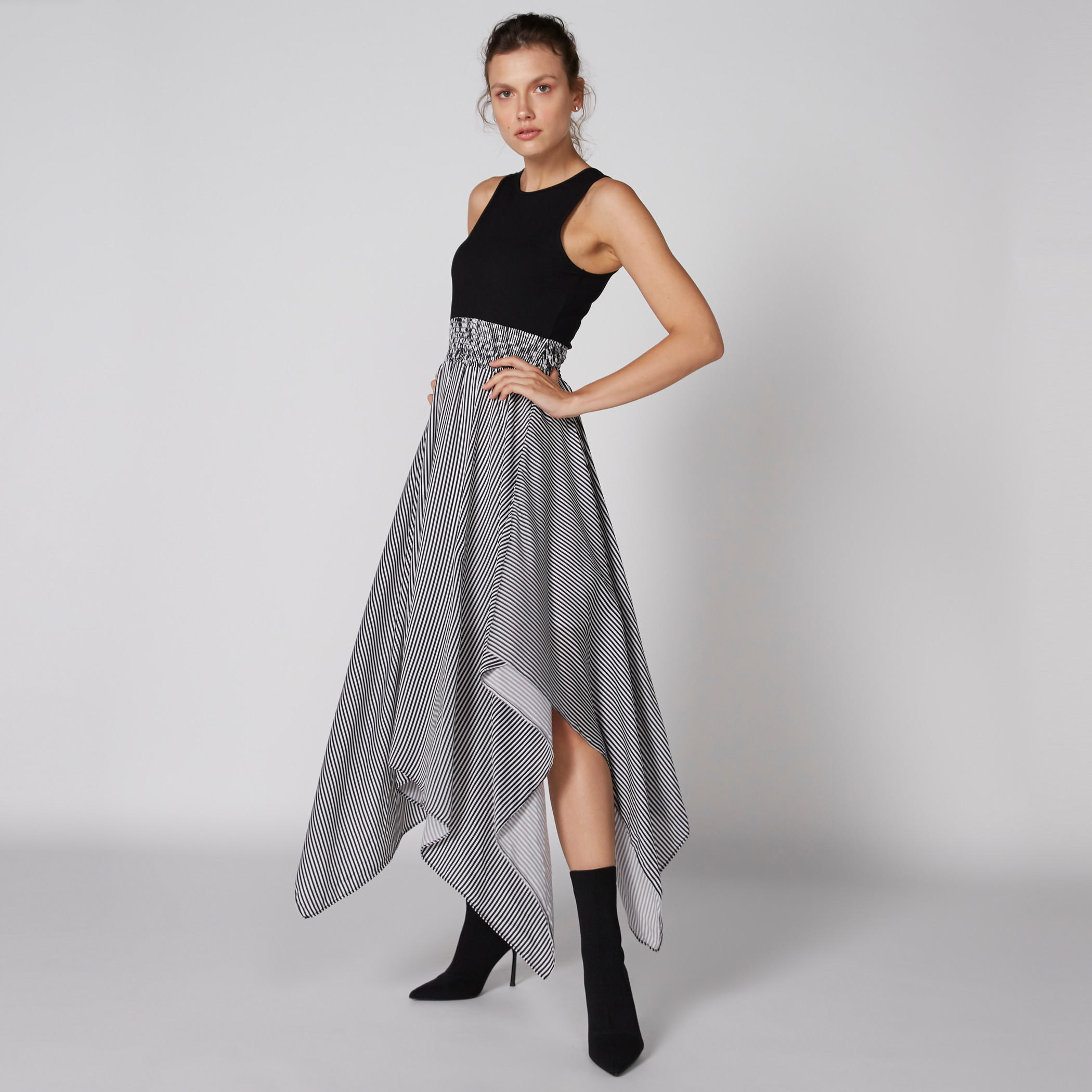 فستان ميدي مقلم دون أكمام بياقة مستديرة وحواف غير مستوية-women-clothing-dresses-image-1