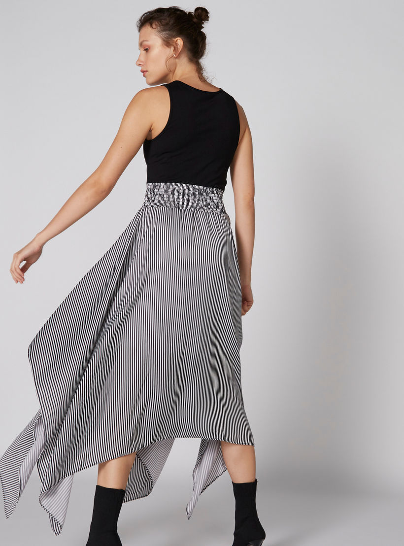 فستان ميدي مقلم دون أكمام بياقة مستديرة وحواف غير مستوية-women-clothing-dresses-image-2
