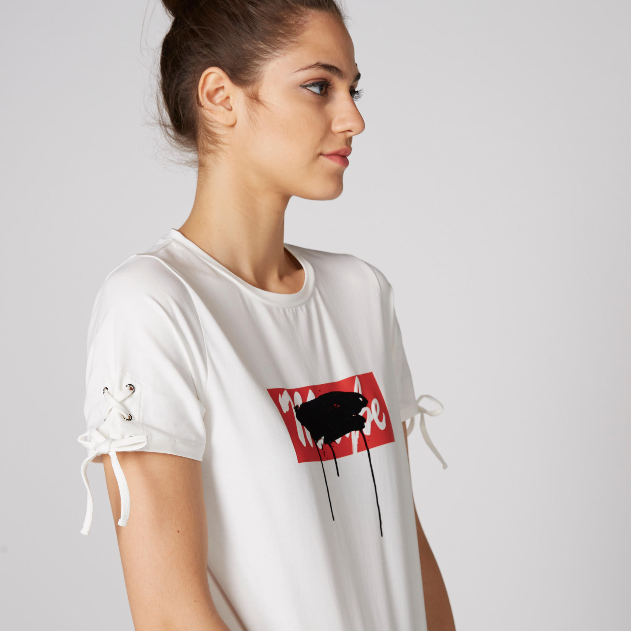 تيشيرت بياقة مستديرة وأكمام قصيرة ورباط وطبعات-women-clothing-tshirts-image-4