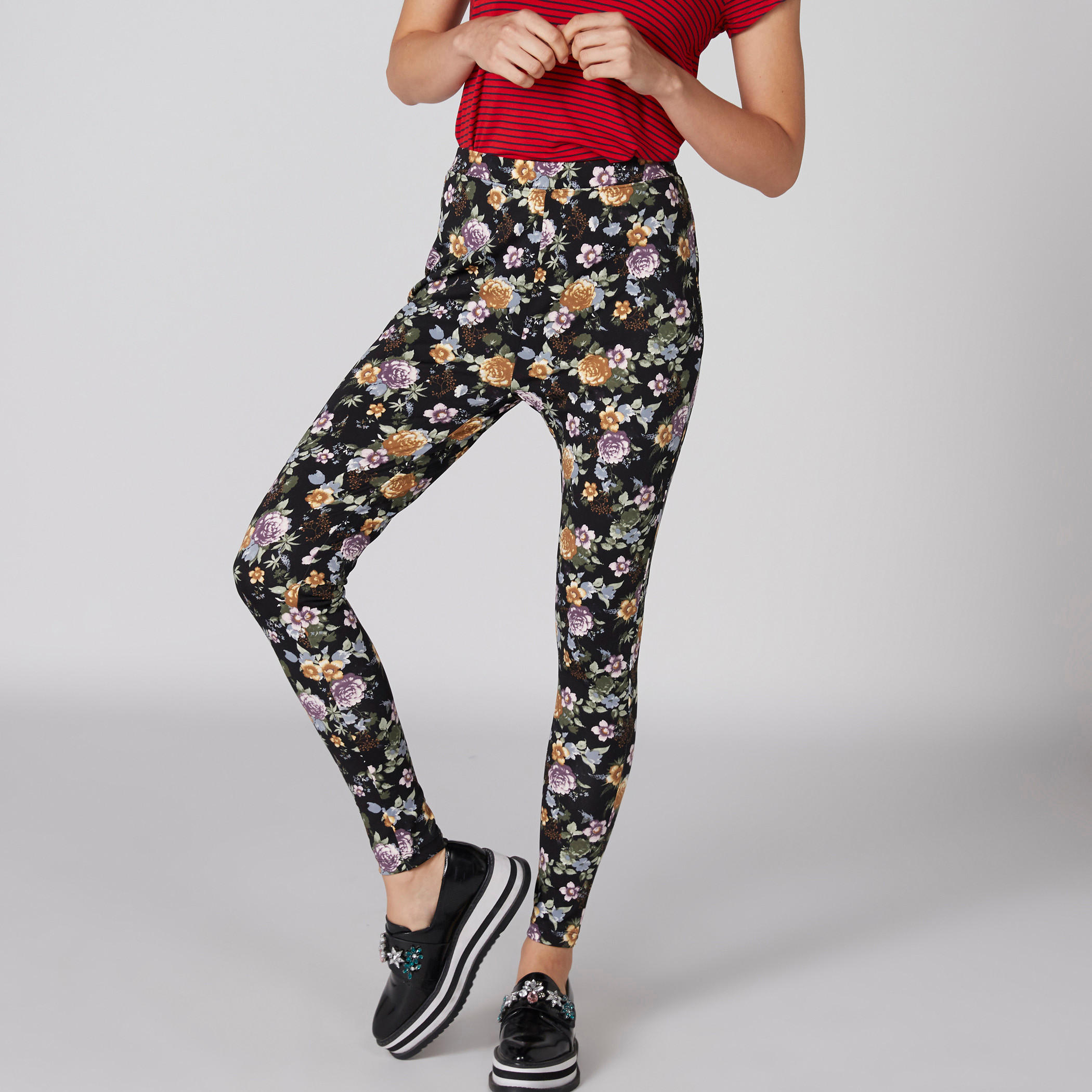 بنطال ليقنز طويل بخصر مطّاطي وطبعات-women-clothing-bottoms-leggings-image-3