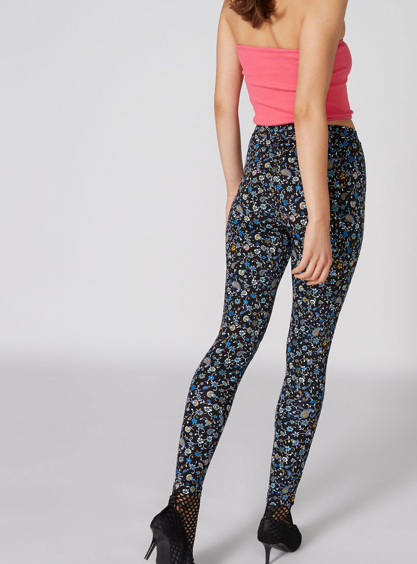 بنطال ليقنز طويل بطبعات وخصر مطاطي-women-clothing-bottoms-leggings-image-2