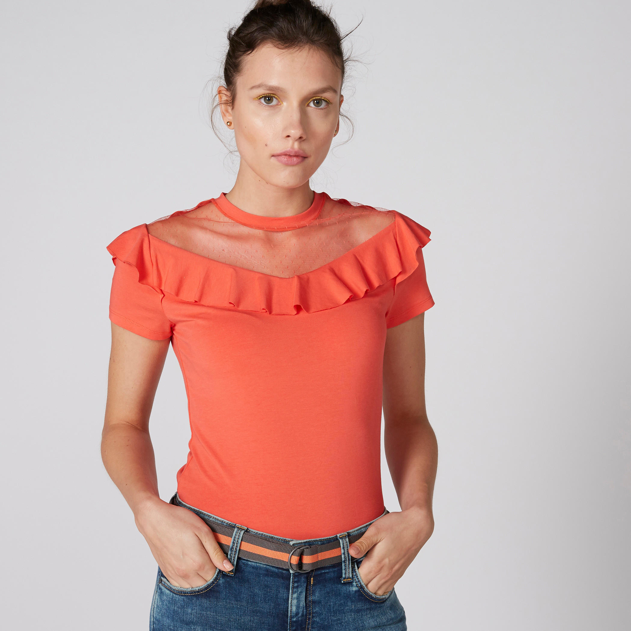 بلوزة بأكمام قصيرة وتفاصيل كشكش شبكية-women-clothing-shirtsandblouses-blouses-image-3