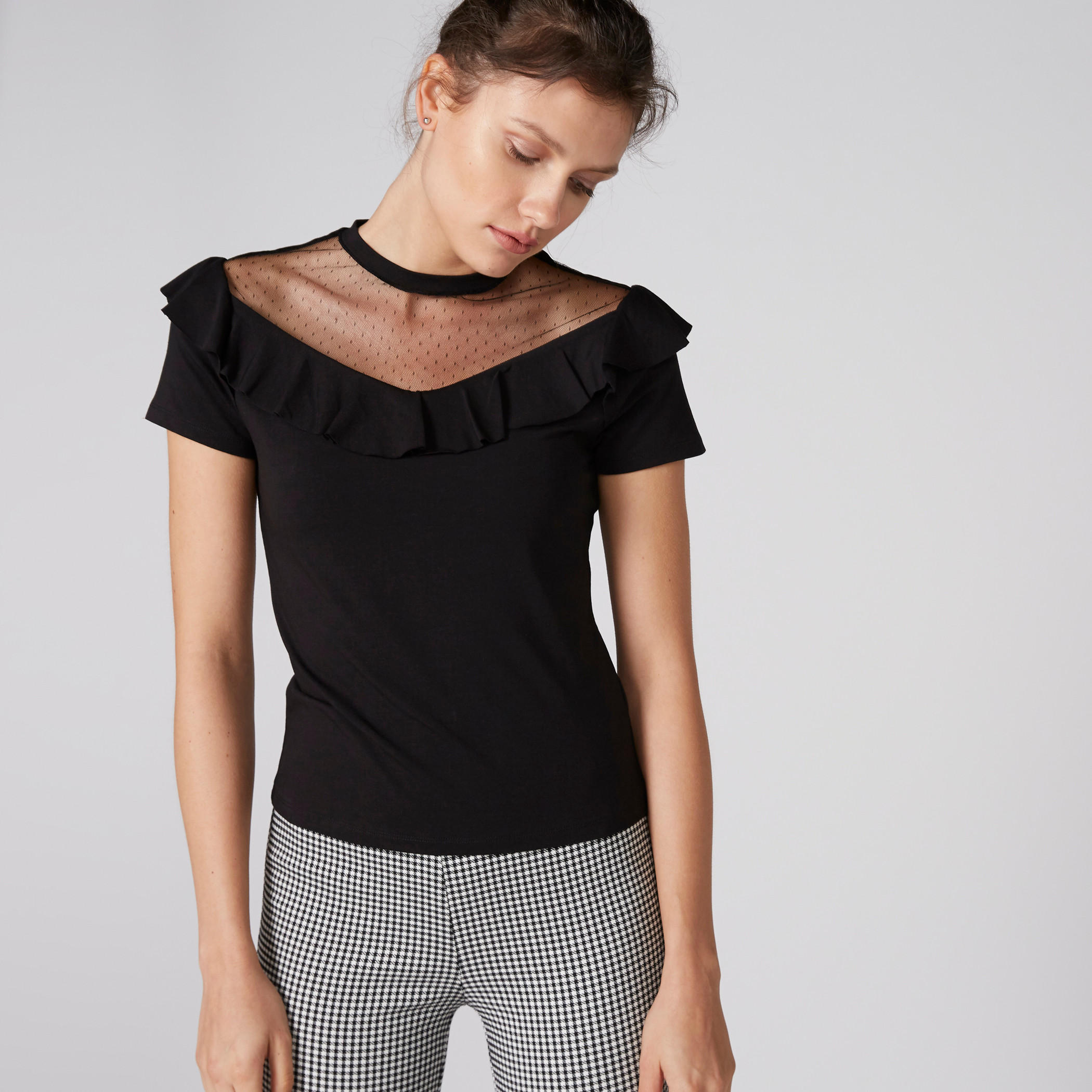 بلوزة كشكش بأكمام قصيرة وتفاصيل شبكية-women-clothing-shirtsandblouses-blouses-image-1