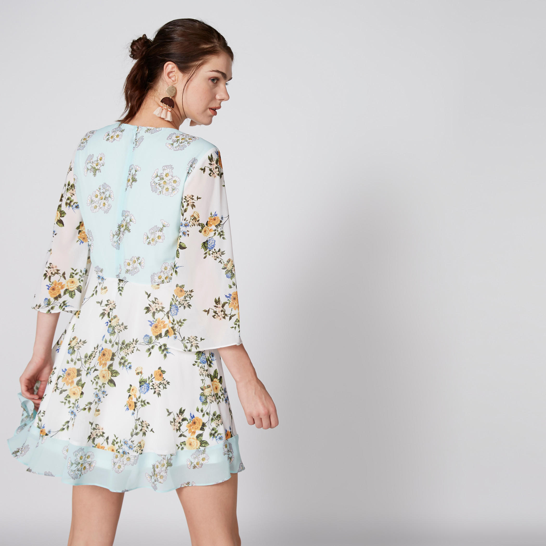 فستان قصير بطبعات زهرية ورباط-women-clothing-dresses-image-2