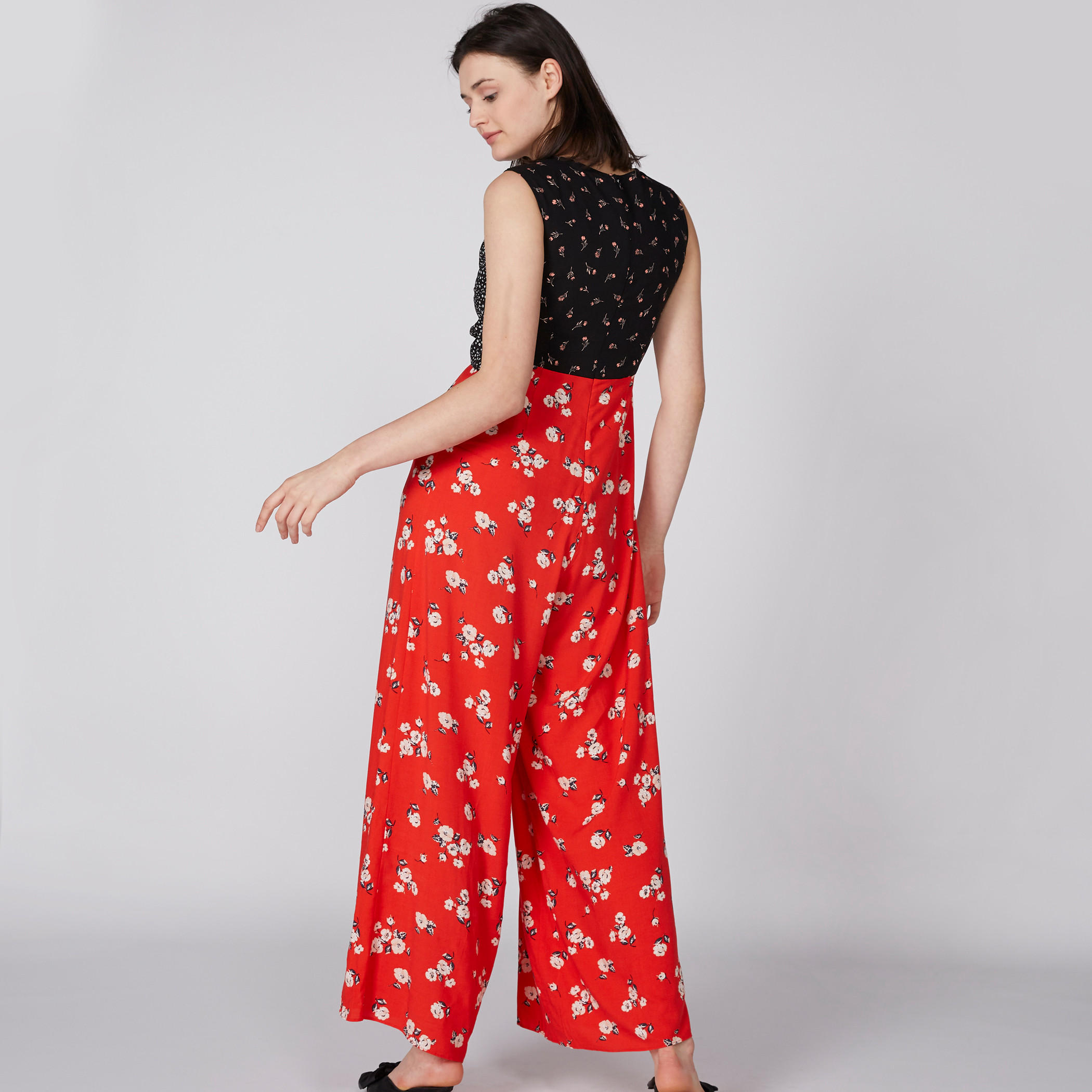 أفرول طويل دون أكمام بطبعات أزهار-women-clothing-jumpsuits-image-3
