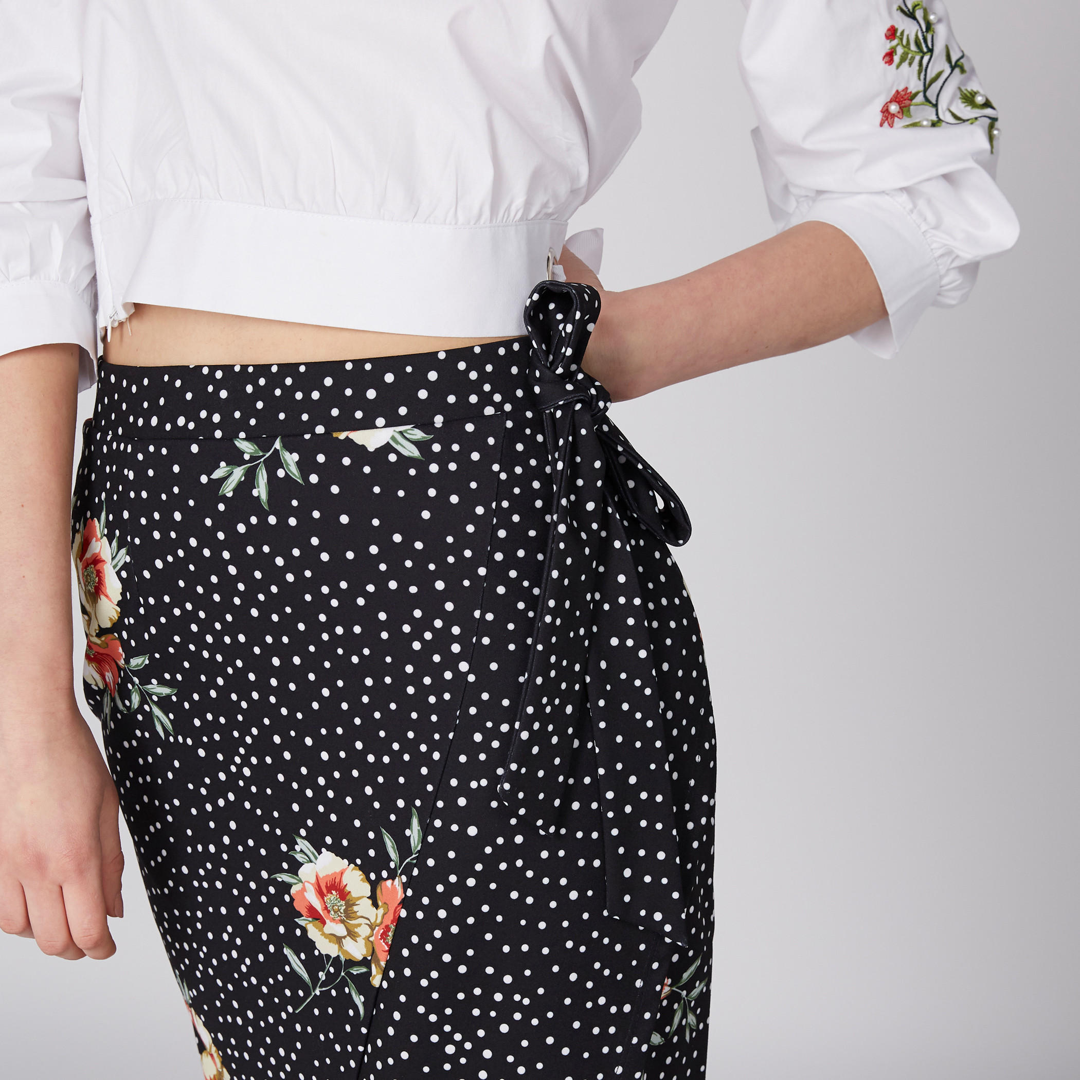 تنورة ملفوفة متوسطة الطول بحزام رباط وطبعات-women-clothing-bottoms-skirts-image-3