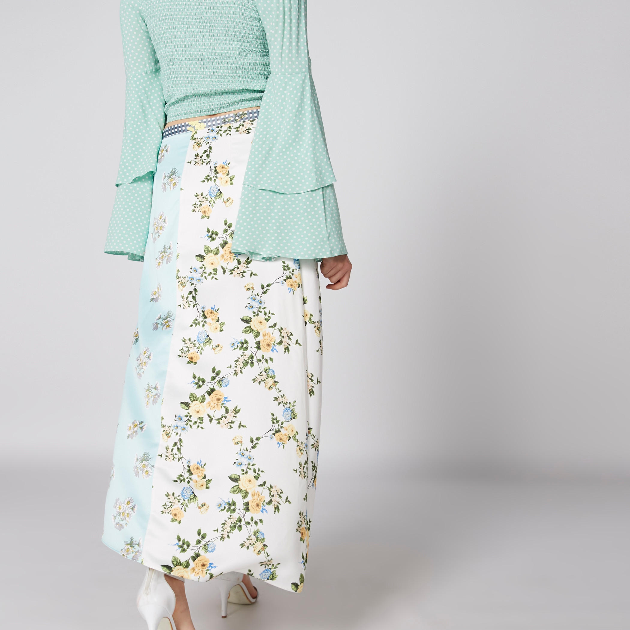 تنورة ملفوفة بطول غير مستوٍ وطبعات أزهار-women-clothing-bottoms-skirts-image-2