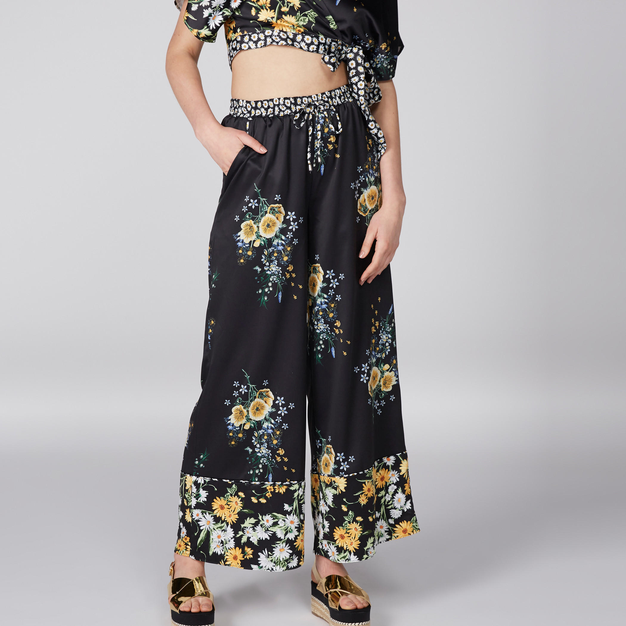 بنطال بالازو طويل بجيوب وطبعات أزهار-women-clothing-bottoms-trousers-image-1