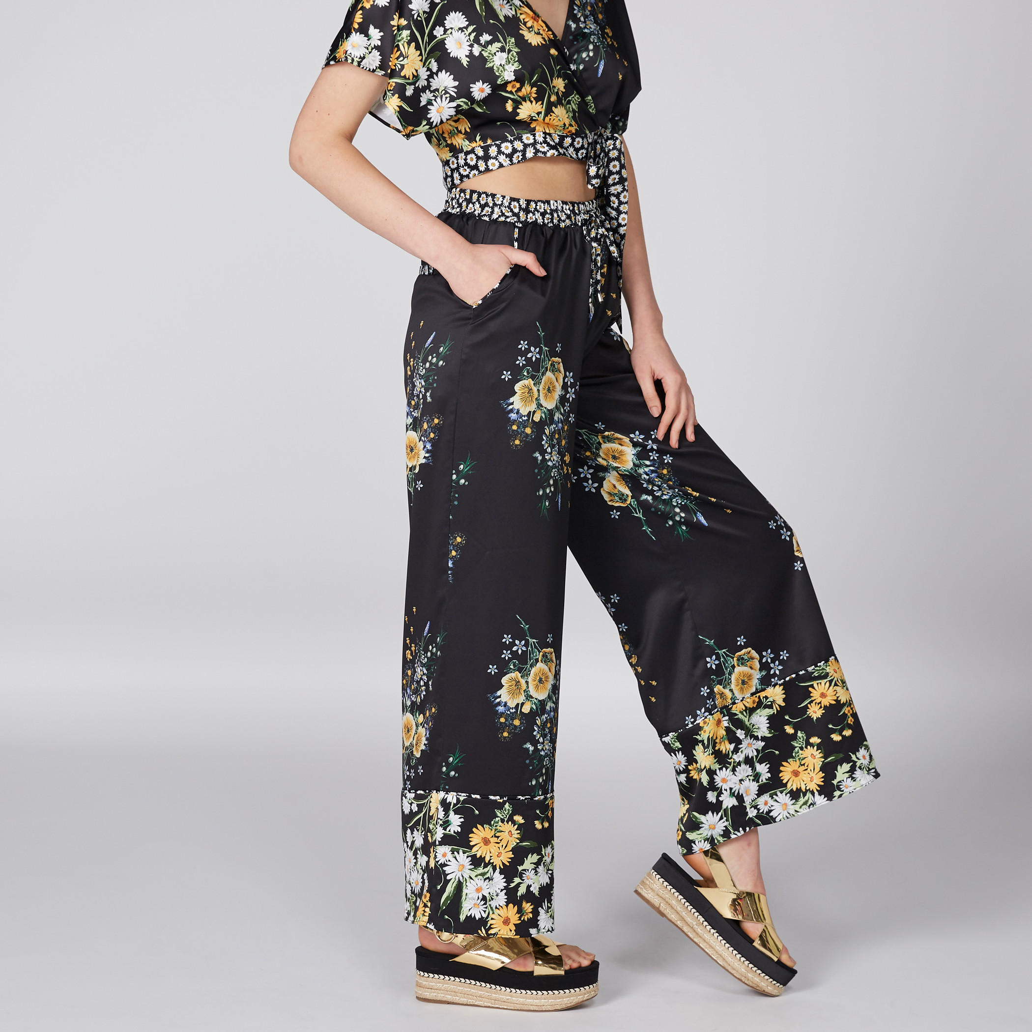 بنطال بالازو طويل بجيوب وطبعات أزهار-women-clothing-bottoms-trousers-image-4