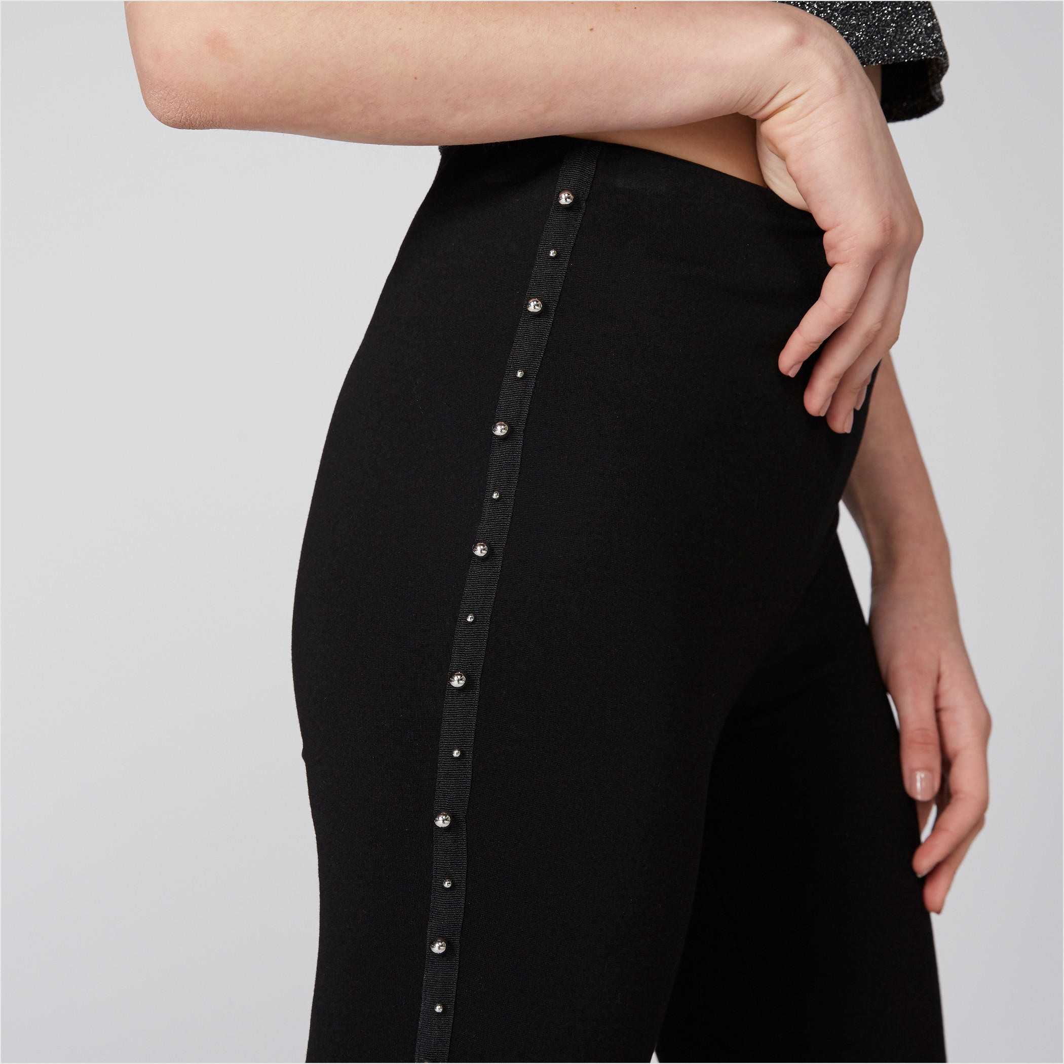 بنطال طويل بشريط مرصّع-women-clothing-bottoms-trousers-image-2