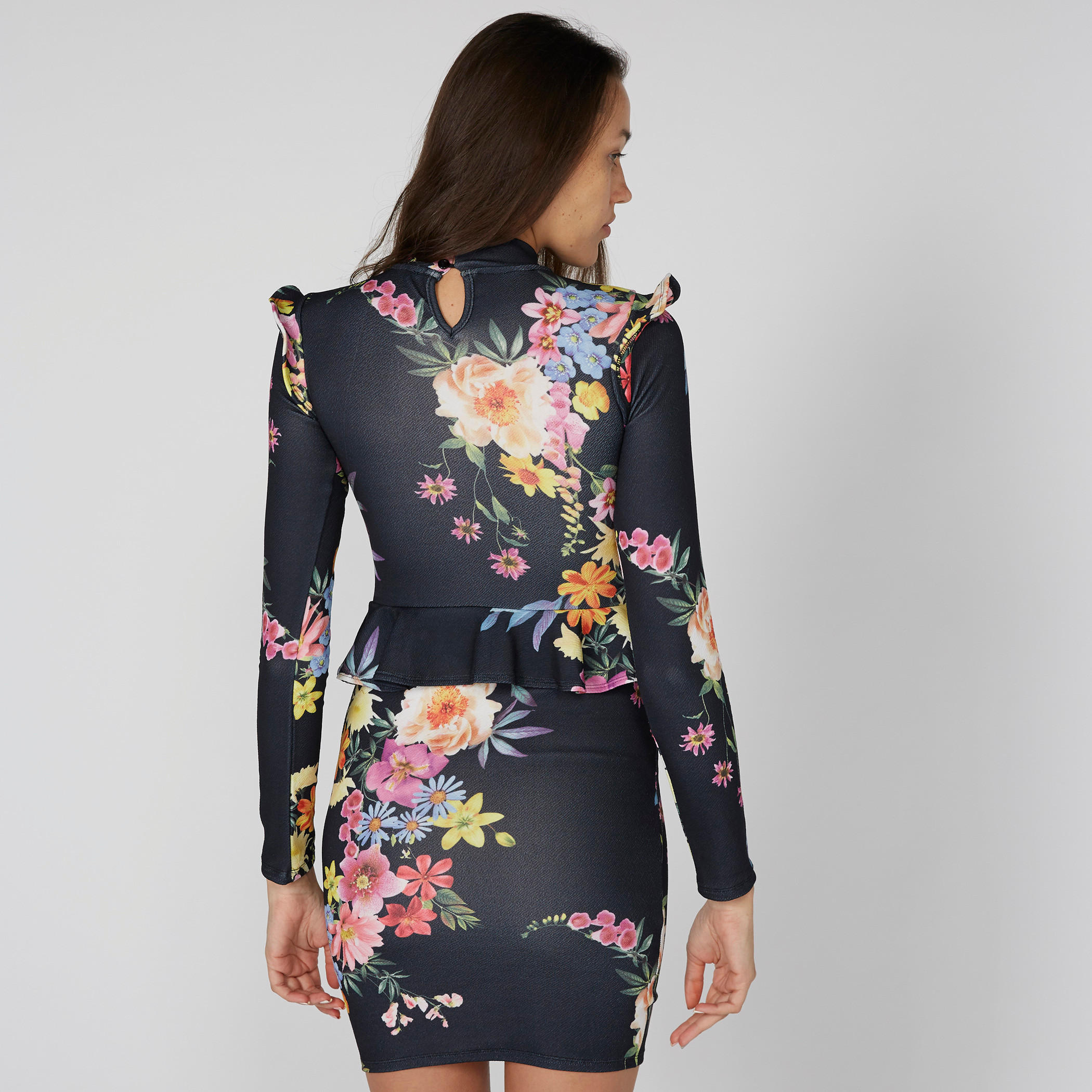 فستان قصير بقصّة ضيقة وطبعات مع أكمام طويلة-women-clothing-dresses-image-2