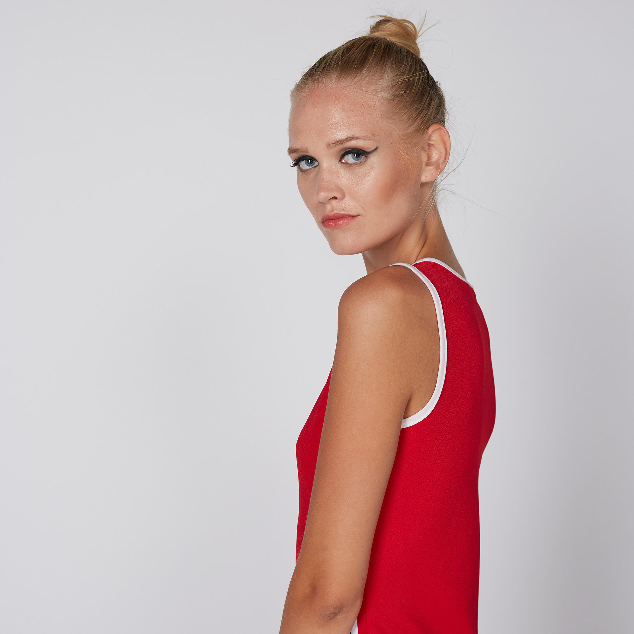 فستان دون أكمام بقصّة ضيقة وياقة عميقة-women-clothing-dresses-image-3