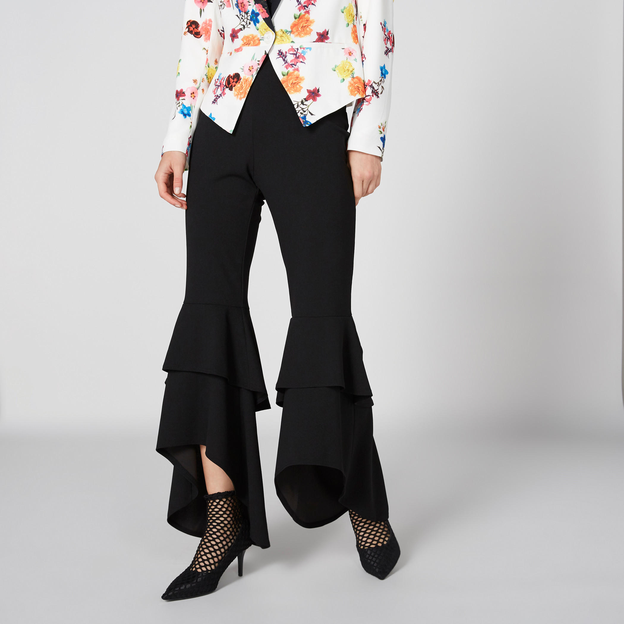 بنطال طويل بخصر مطّاطي وتفاصيل كشكش-women-clothing-bottoms-trousers-image-1
