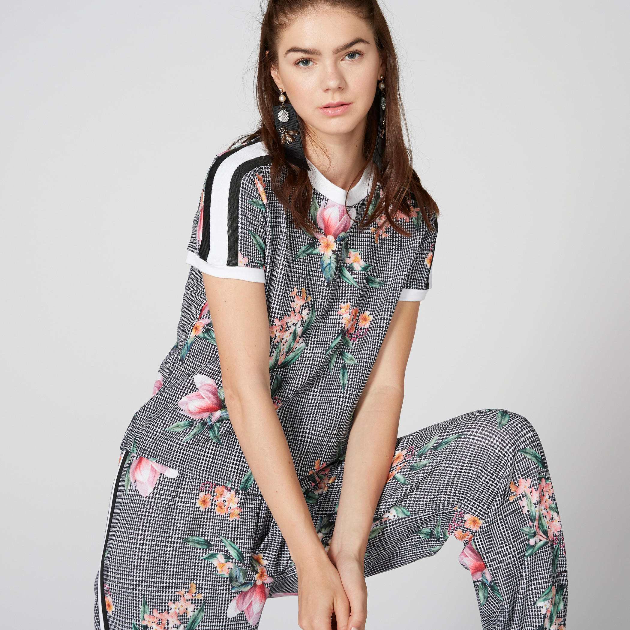تيشيرت بياقة مستديرة وأكمام قصيرة وطبعات-women-clothing-shirtsandblouses-shirts-image-2