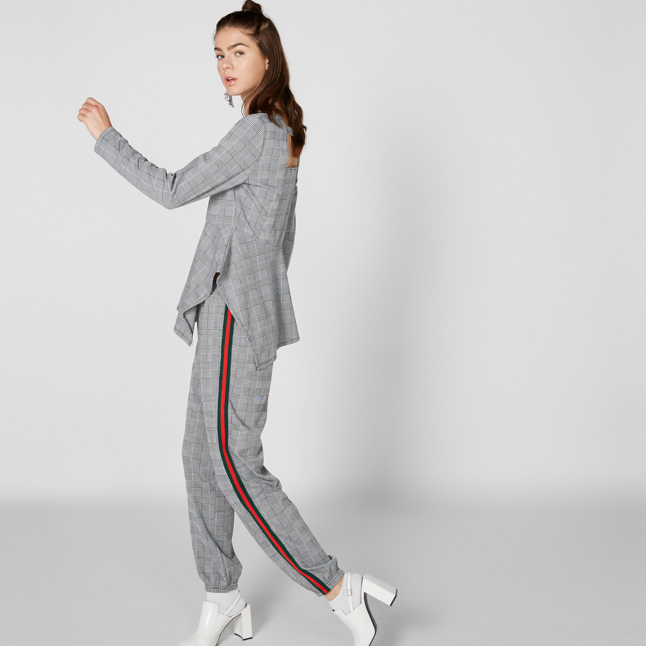بنطال طويل كاروهات بخصر مطاطي-women-clothing-bottoms-trousers-image-1