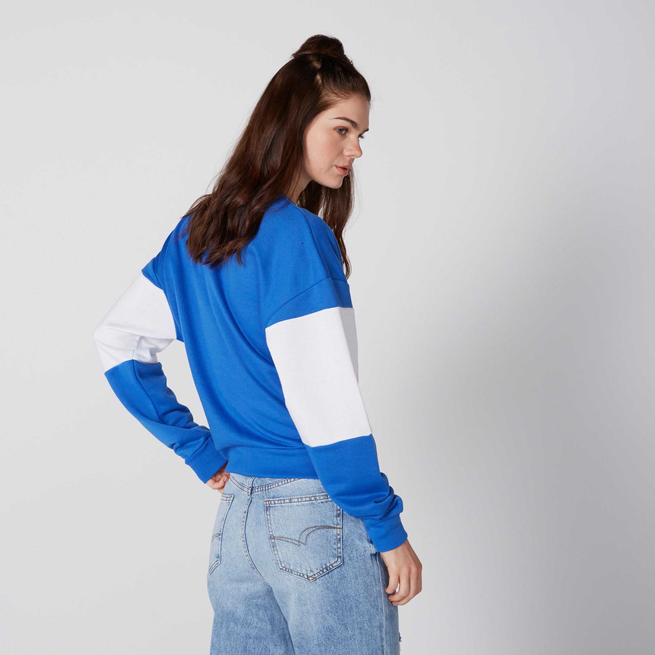سويت شيرت بياقة ضيقة وأكمام طويلة-women-winterwear-hoodiesandsweatshirts-sweatshirts-image-3