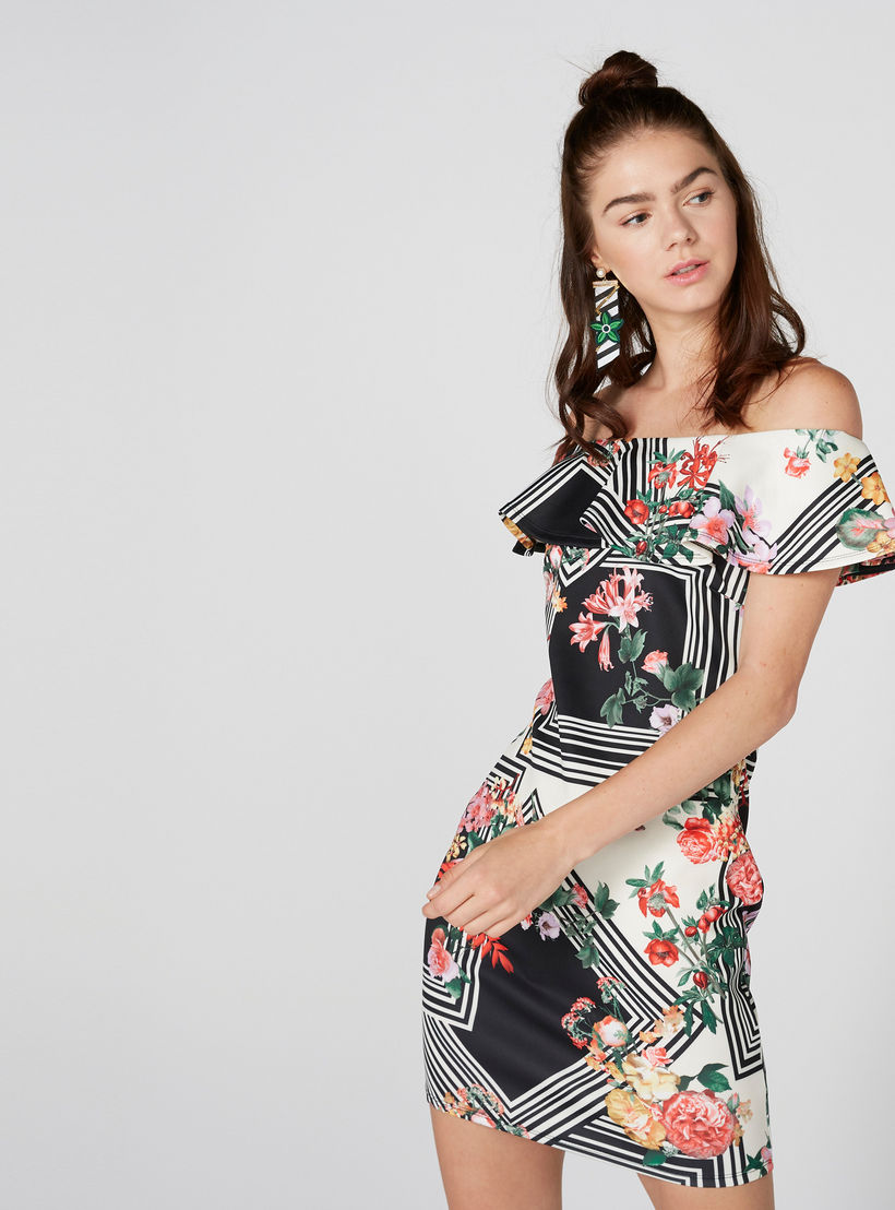 فستان قصير مكشوف الأكتاف بتفاصيل كشكش وطبعات-women-clothing-dresses-image-3