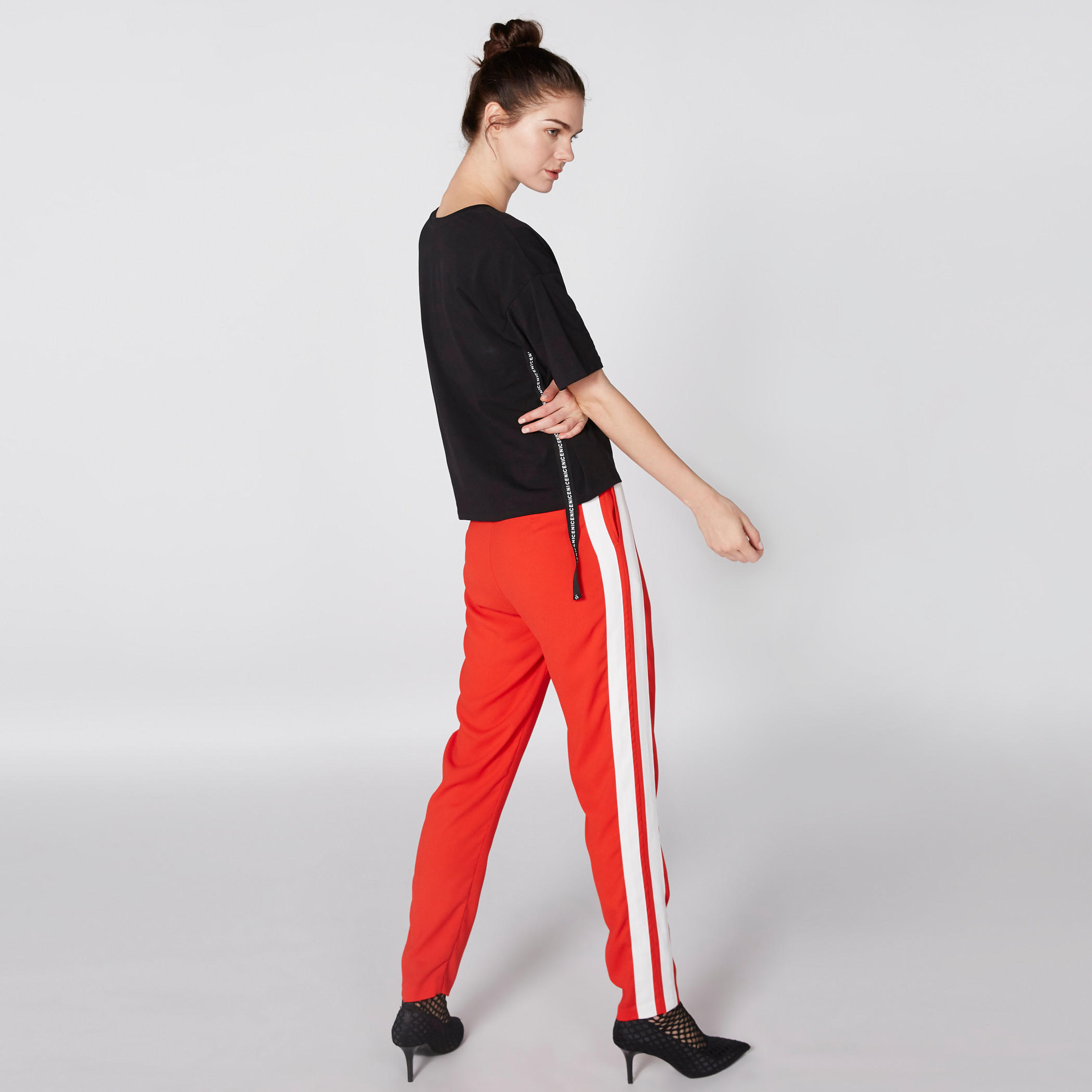 تيشيرت بأكمام قصيرة وطبعات-women-clothing-tshirts-image-4