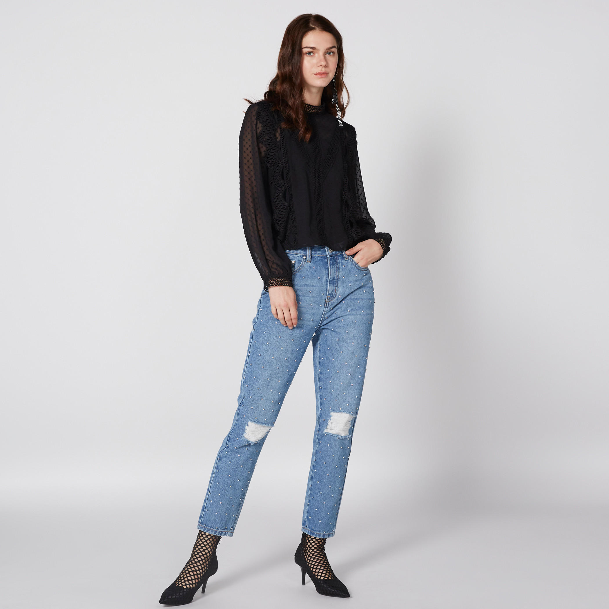 بلوزة بياقة عالية وأكمام طويلة وتفاصيل دانتيل-women-clothing-shirtsandblouses-blouses-image-5