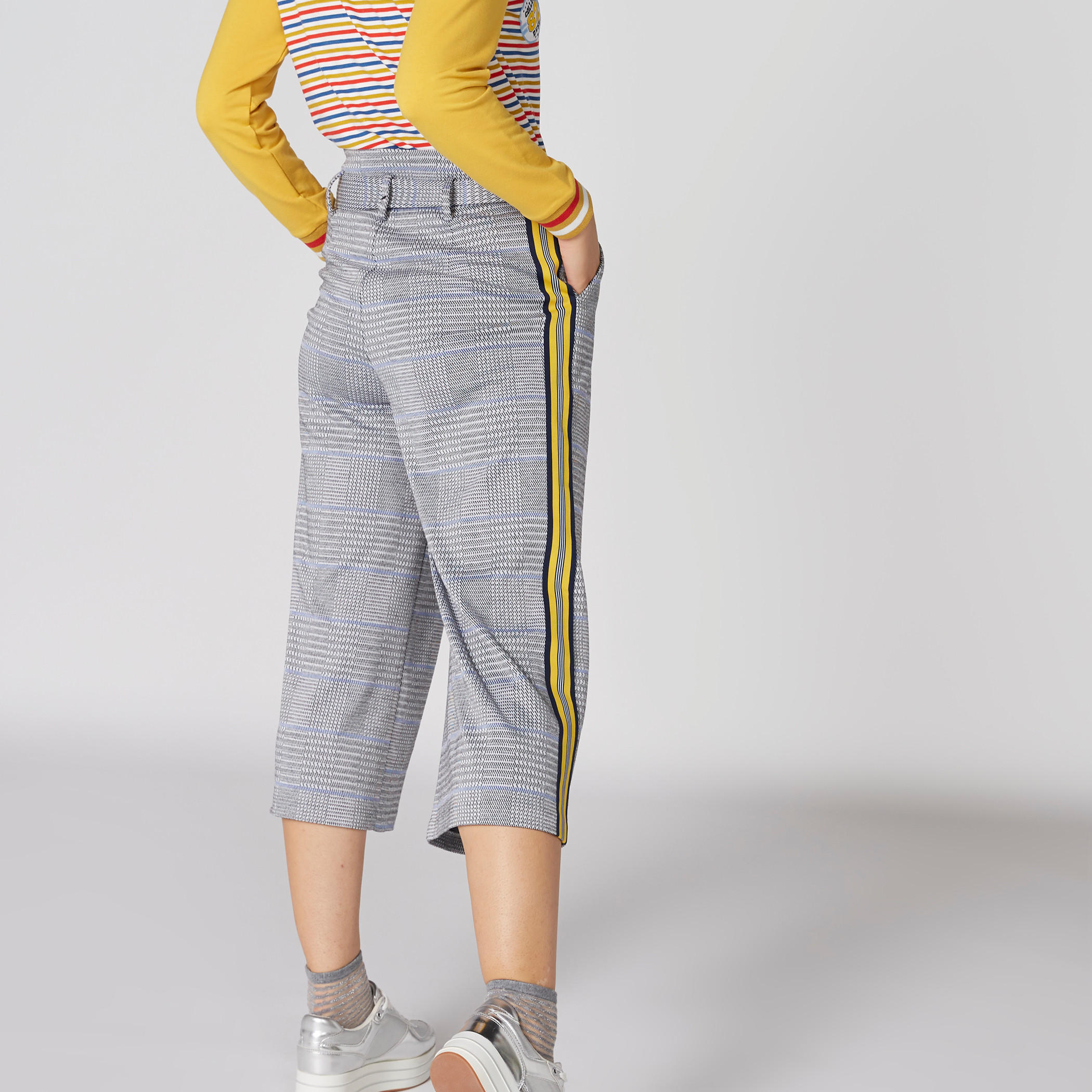 بنطال واسع الساقين كاروهات برباط-women-clothing-bottoms-trousers-image-2