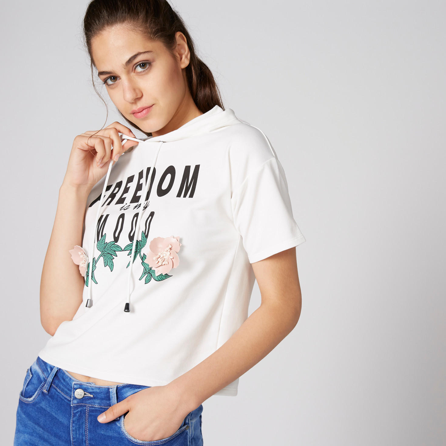 تيشيرت بأكمام قصيرة وطبعات مع قبعة-women-clothing-tshirts-image-3