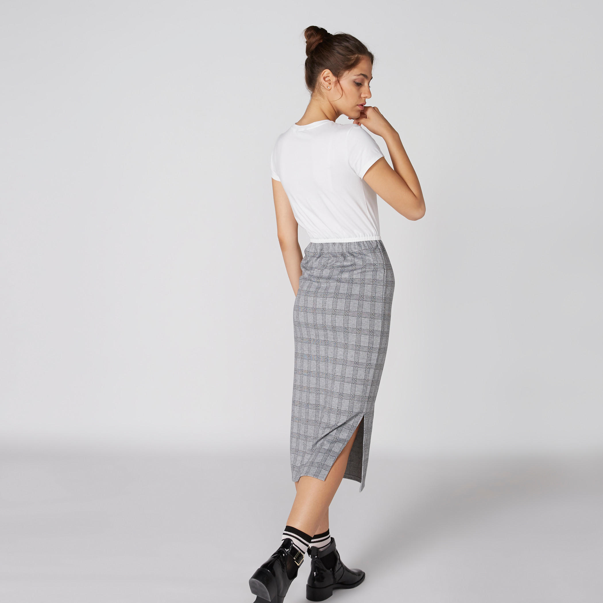 فستان كاروهات بأكمام قصيرة وتزيينات-women-clothing-dresses-image-2