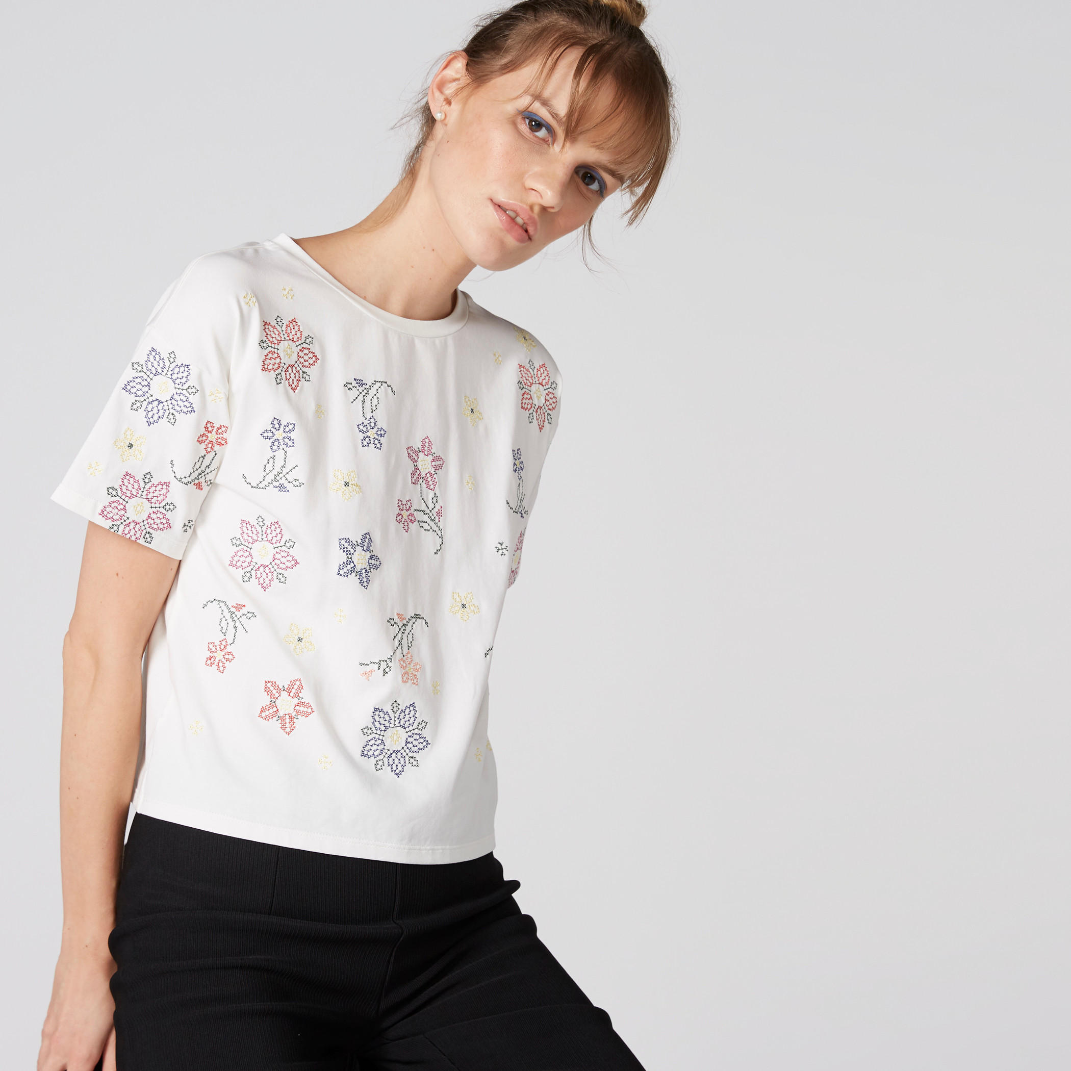 بلوزة بياقة ضيّقة وأكمام قصيرة وطبعات-women-clothing-tshirts-image-4