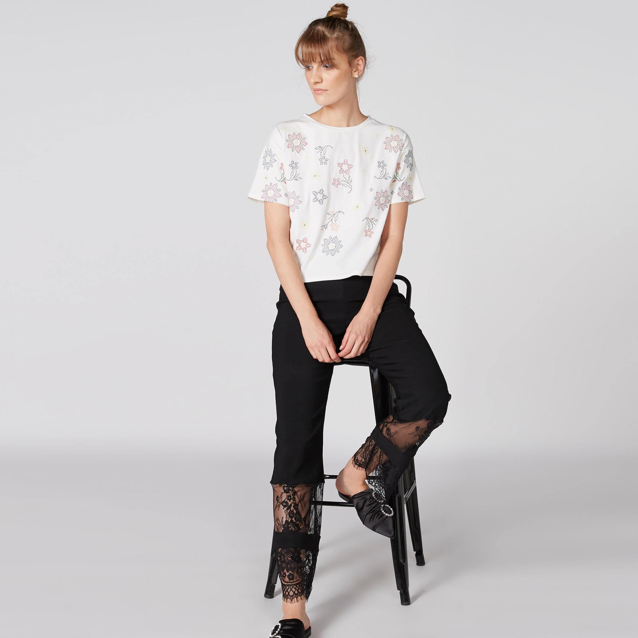 بلوزة بياقة ضيّقة وأكمام قصيرة وطبعات-women-clothing-tshirts-image-6