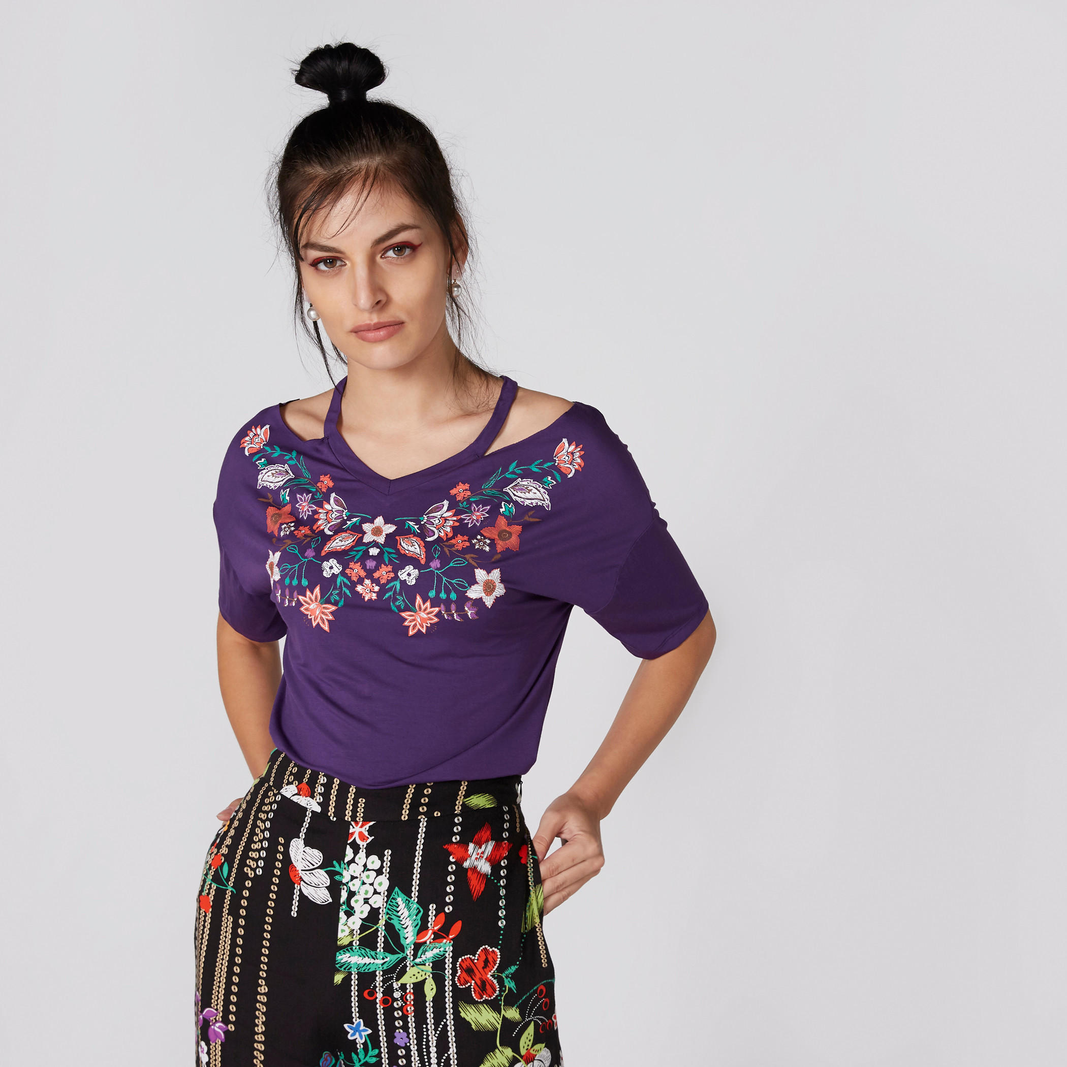 Printed Top with Short Sleeves and Sweetheart Neck-women-clothing-tshirts-image-1