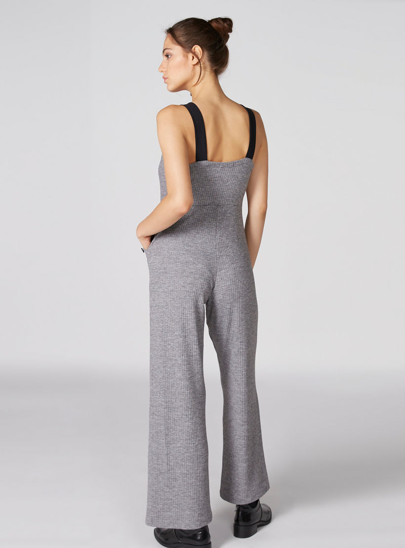 أفرول مضلّع بحمّالات كتف قابلة للتعديل وجيوب-women-clothing-jumpsuits-image-2