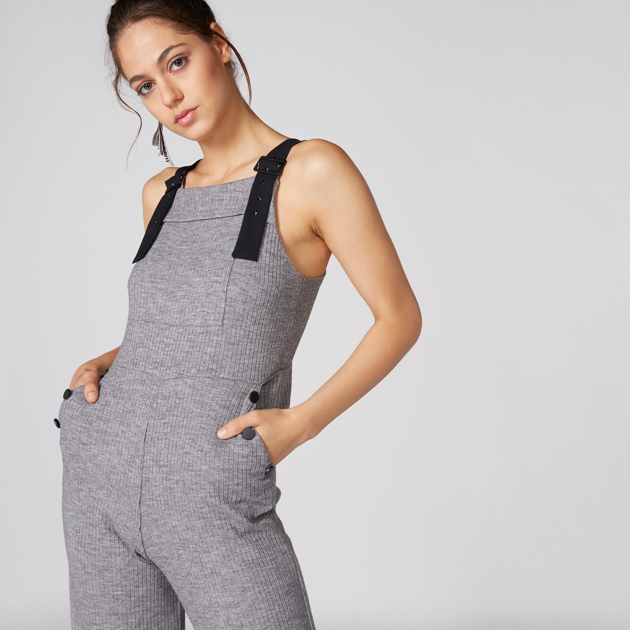 أفرول مضلّع بحمّالات كتف قابلة للتعديل وجيوب-women-clothing-jumpsuits-image-4