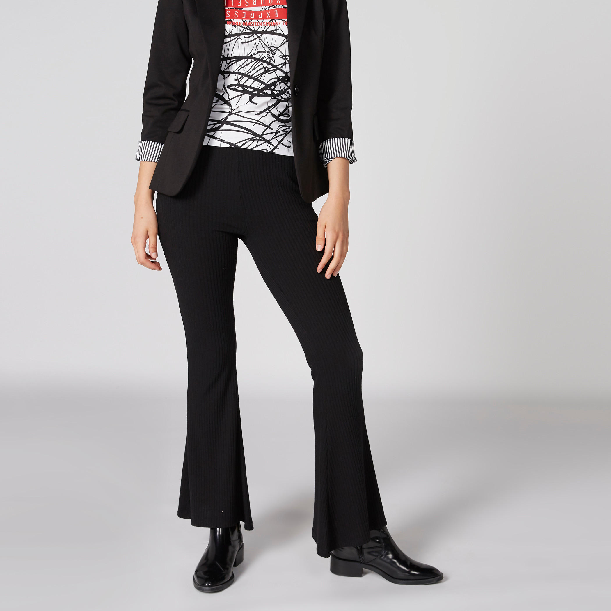 بنطال واسع مضّلع بخصر مطّاطي وجيوب-women-clothing-bottoms-trousers-image-1