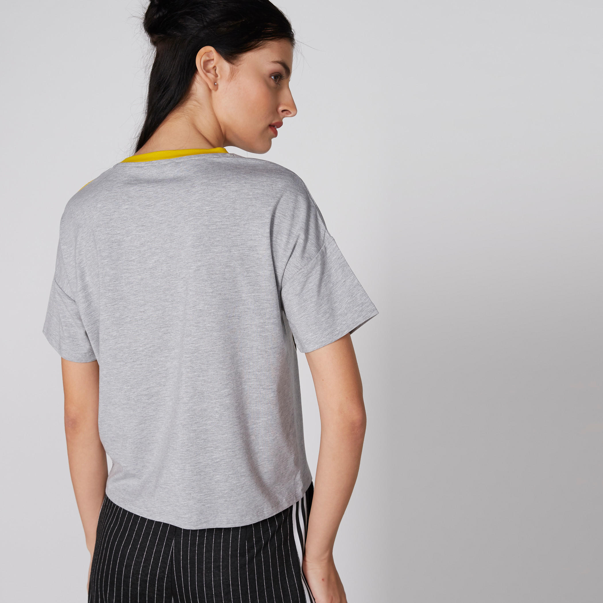 تيشيرت فضفاض بياقة مستديرة وطبعات-women-clothing-tshirts-image-2