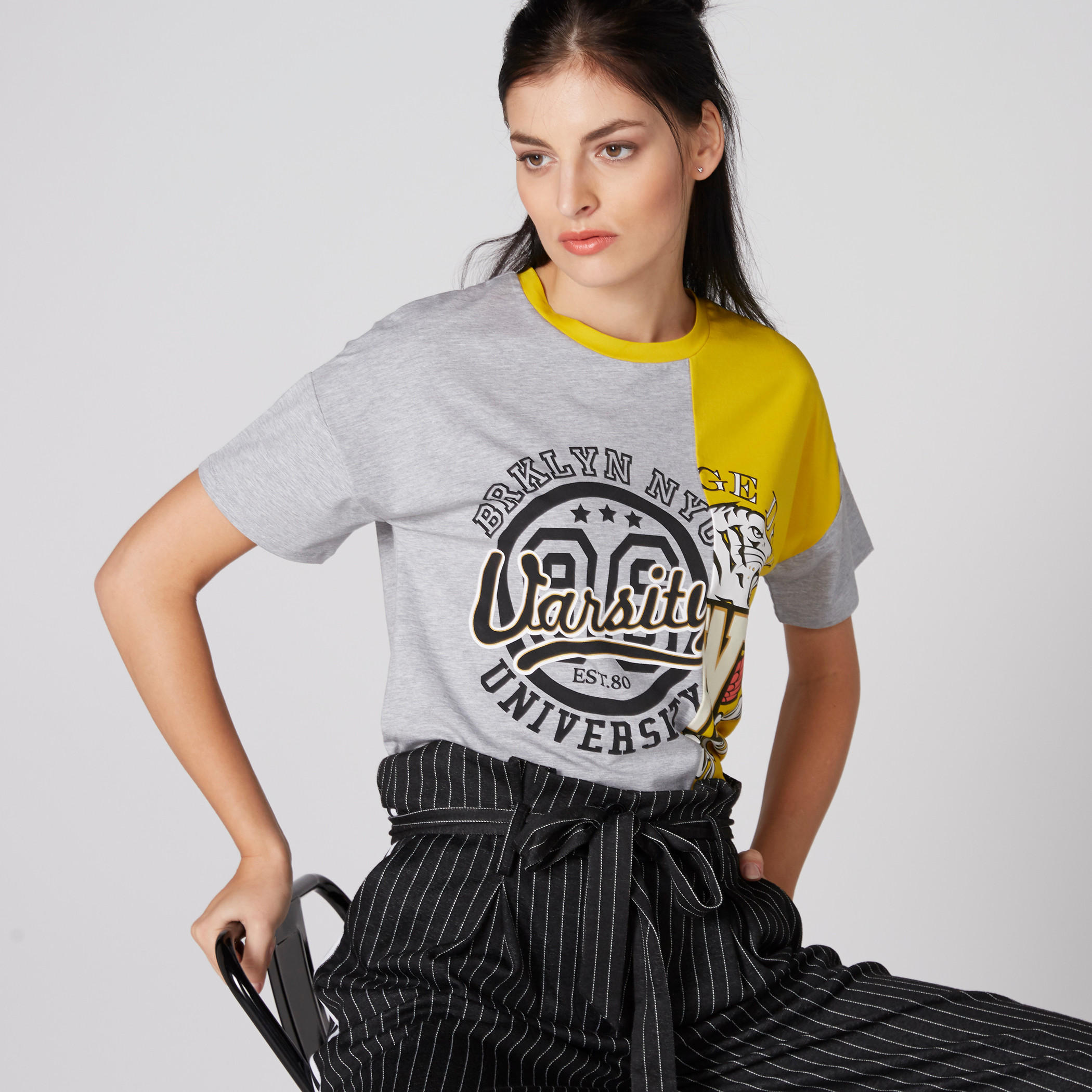 تيشيرت فضفاض بياقة مستديرة وطبعات-women-clothing-tshirts-image-1