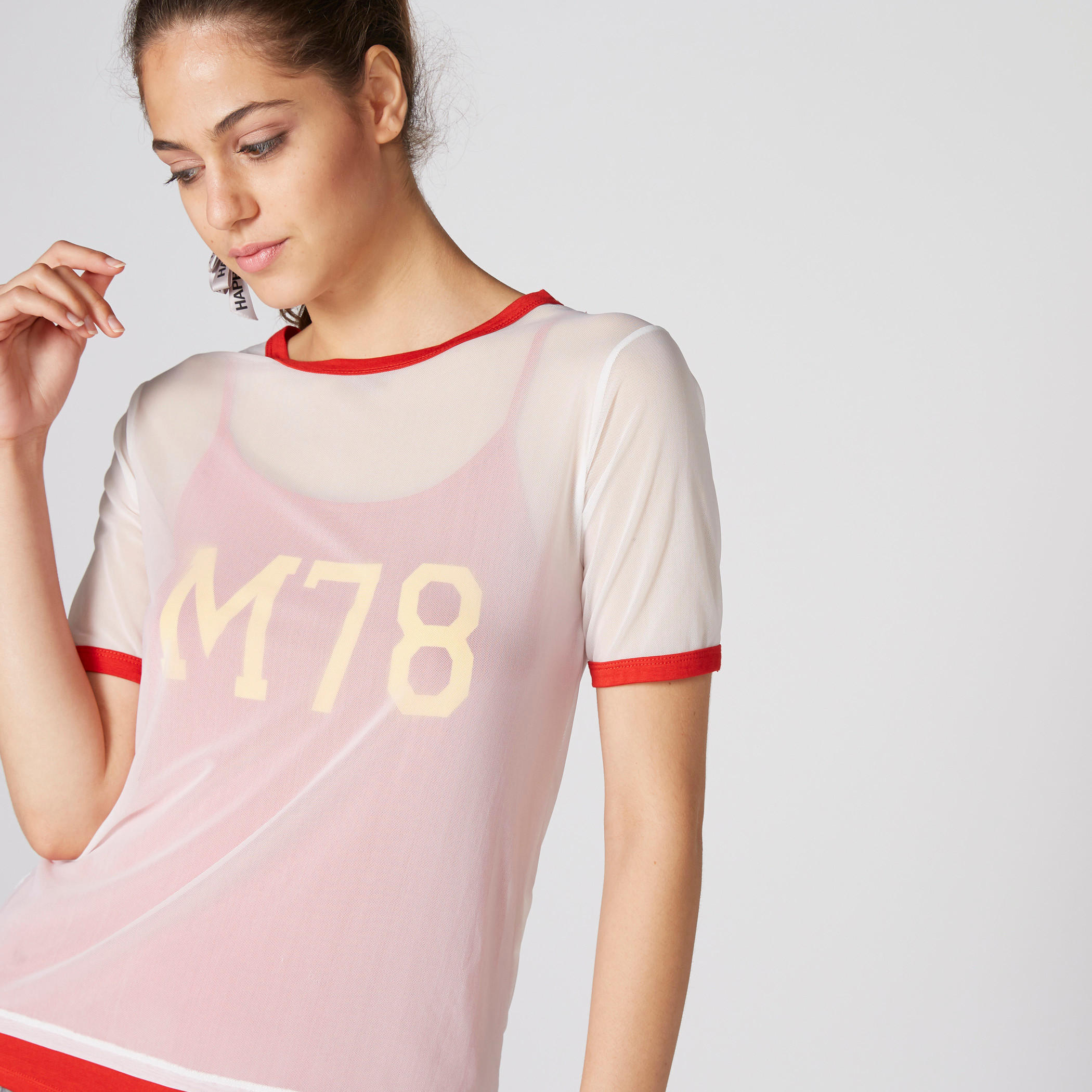 تيشيرت طبقات بياقة مستديرة وأكمام قصيرة وطبعات-women-clothing-tshirts-image-4