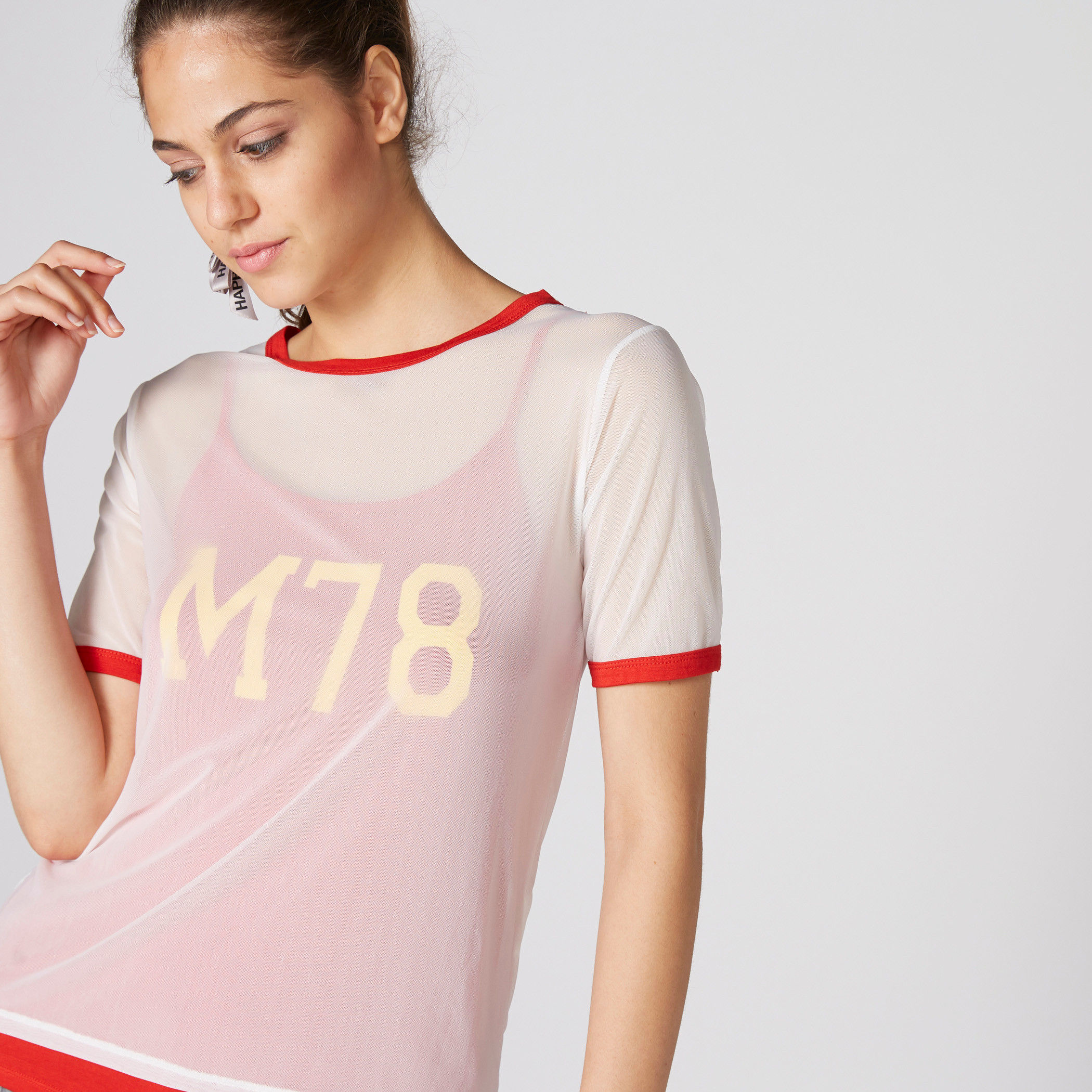 تيشيرت طبقات بياقة مستديرة وأكمام قصيرة وطبعات-women-clothing-tshirts-image-4